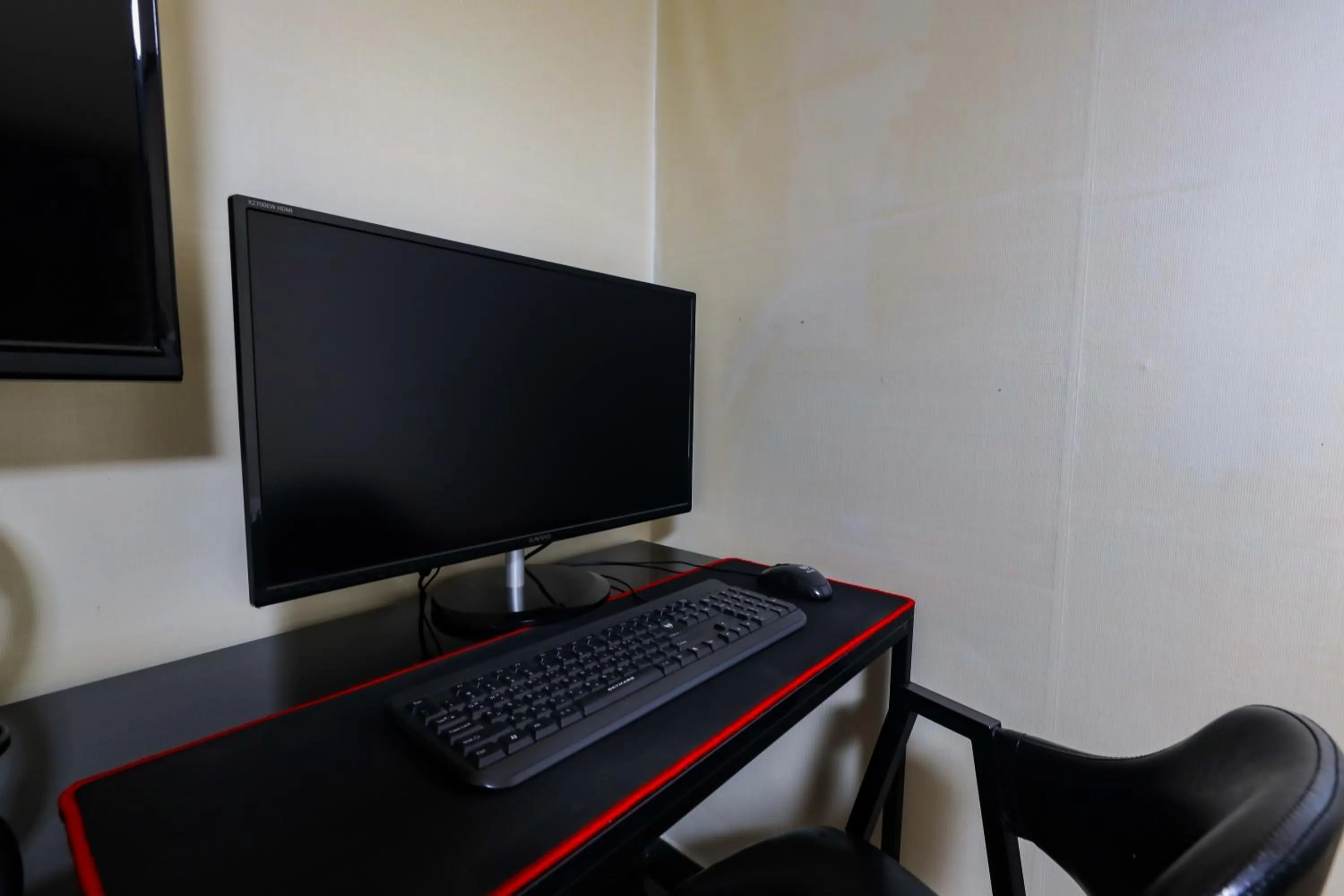 TV and multimedia in FromH J Hotel Osan