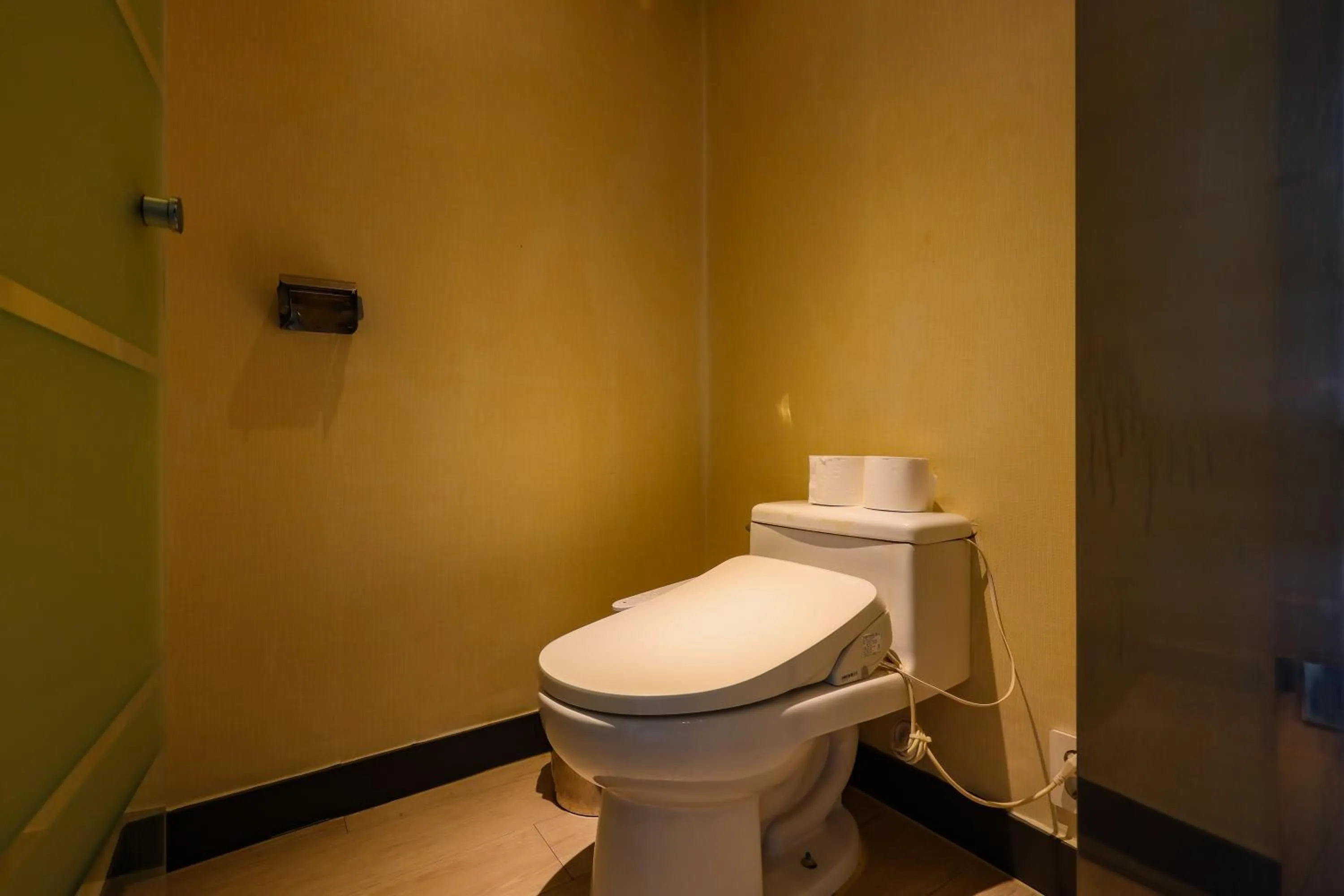 Toilet in FromH J Hotel Osan