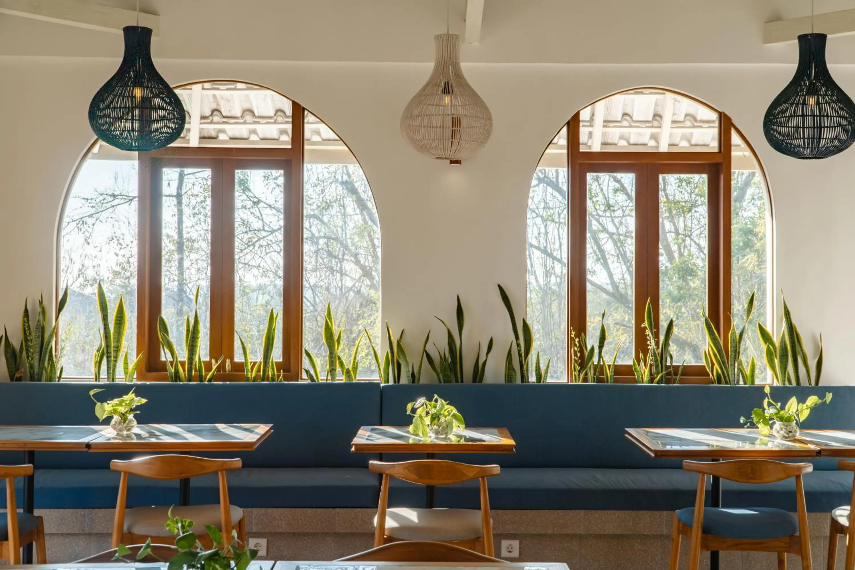 Restaurant/places to eat in Arpana Luxury Private Pool Villas