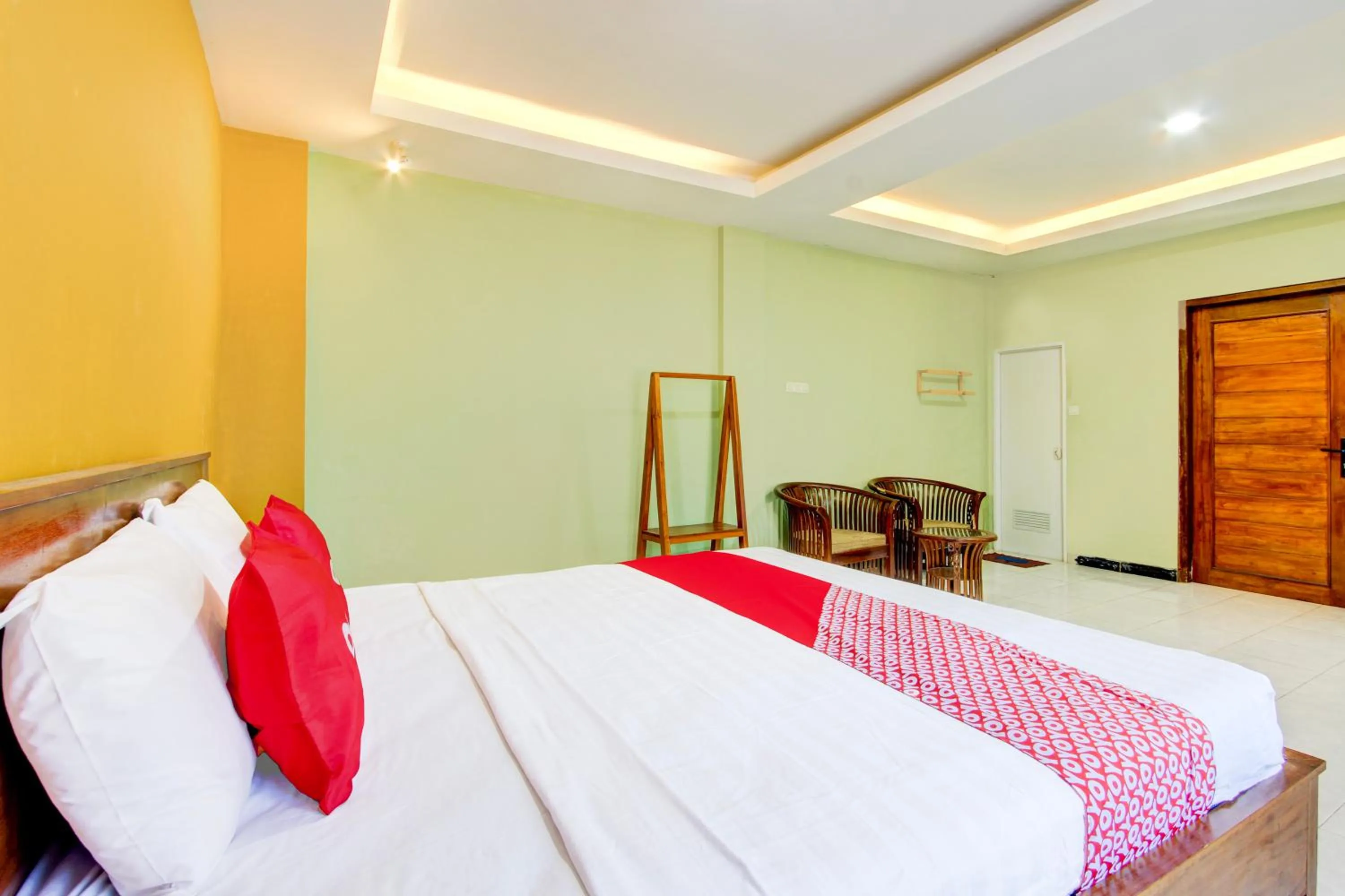 Bedroom, Bed in Hotel O Penginapan Viki Syariah