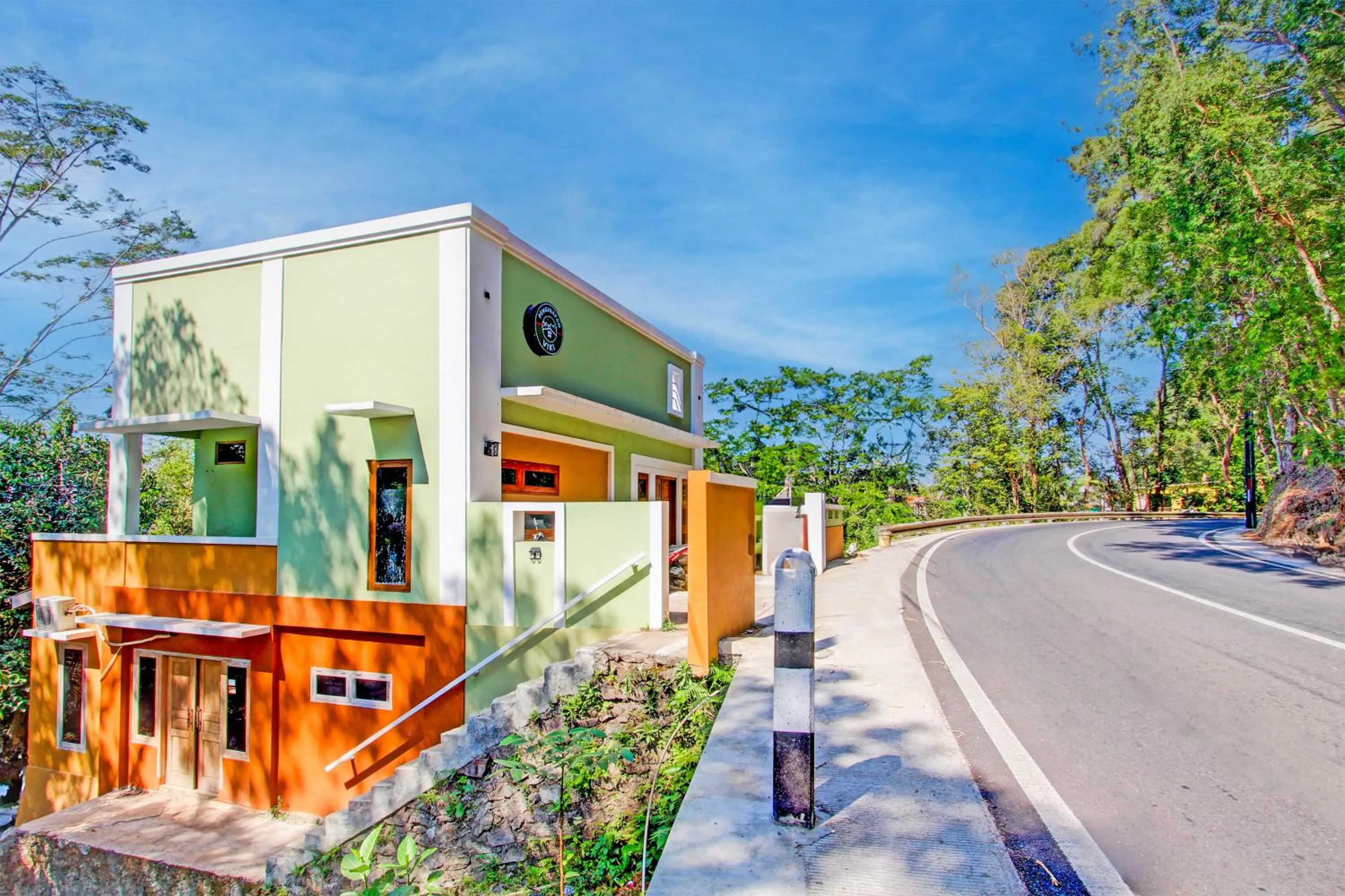 Property building in Hotel O Penginapan Viki Syariah