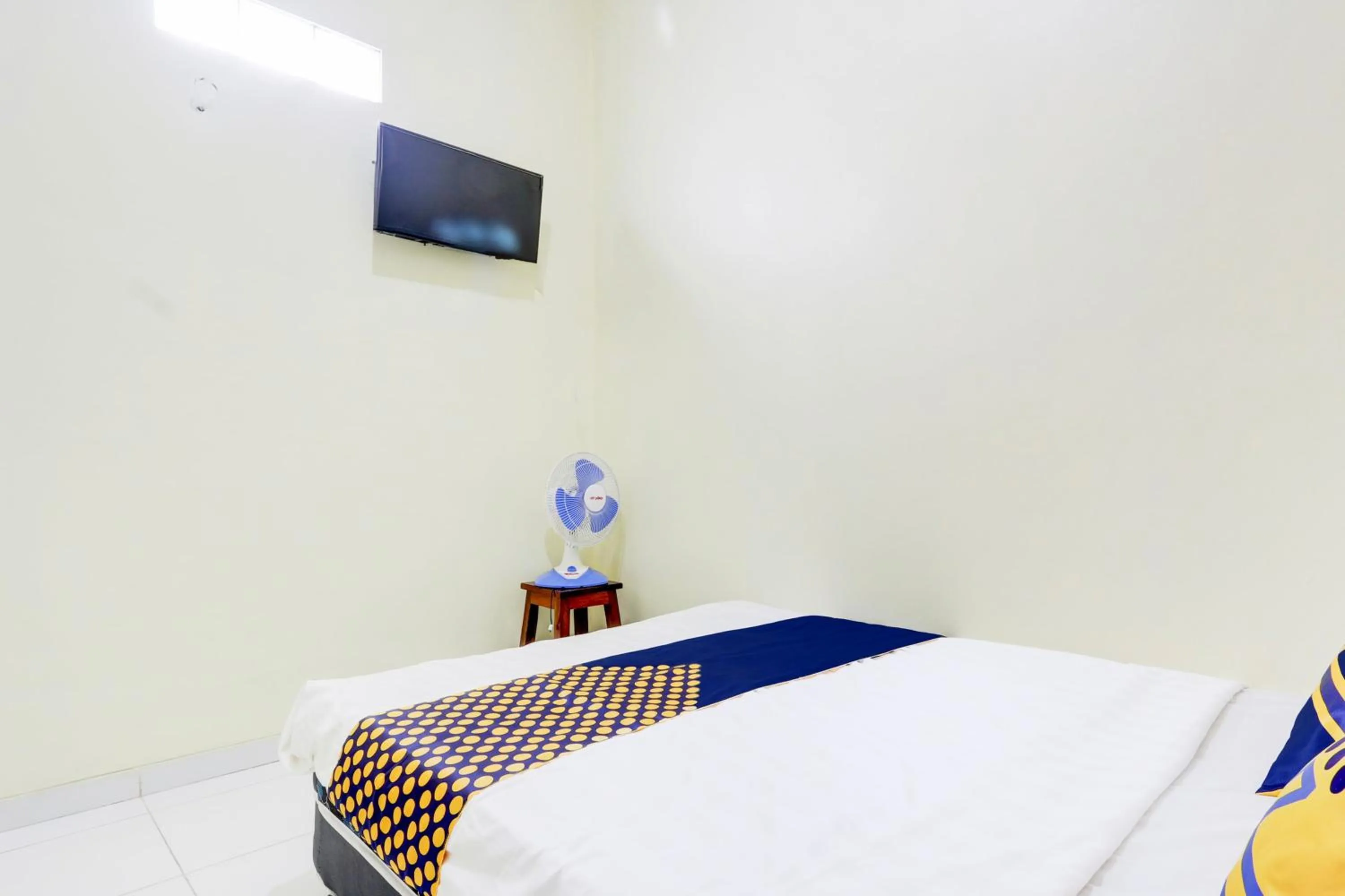 Bedroom, Bed in Hotel O Homestay Arva