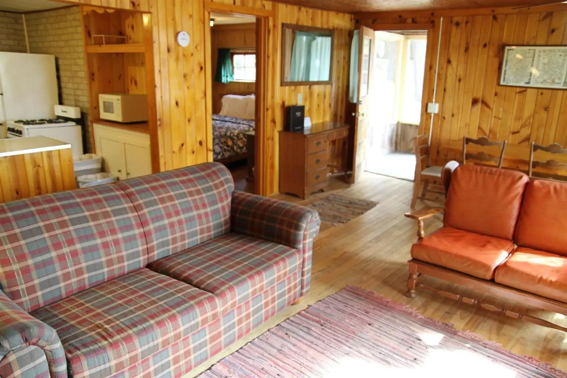 Three-Bedroom Cottage in Holiday Acres Resort Three-Bedroom Cottage in Holiday Acres Resort