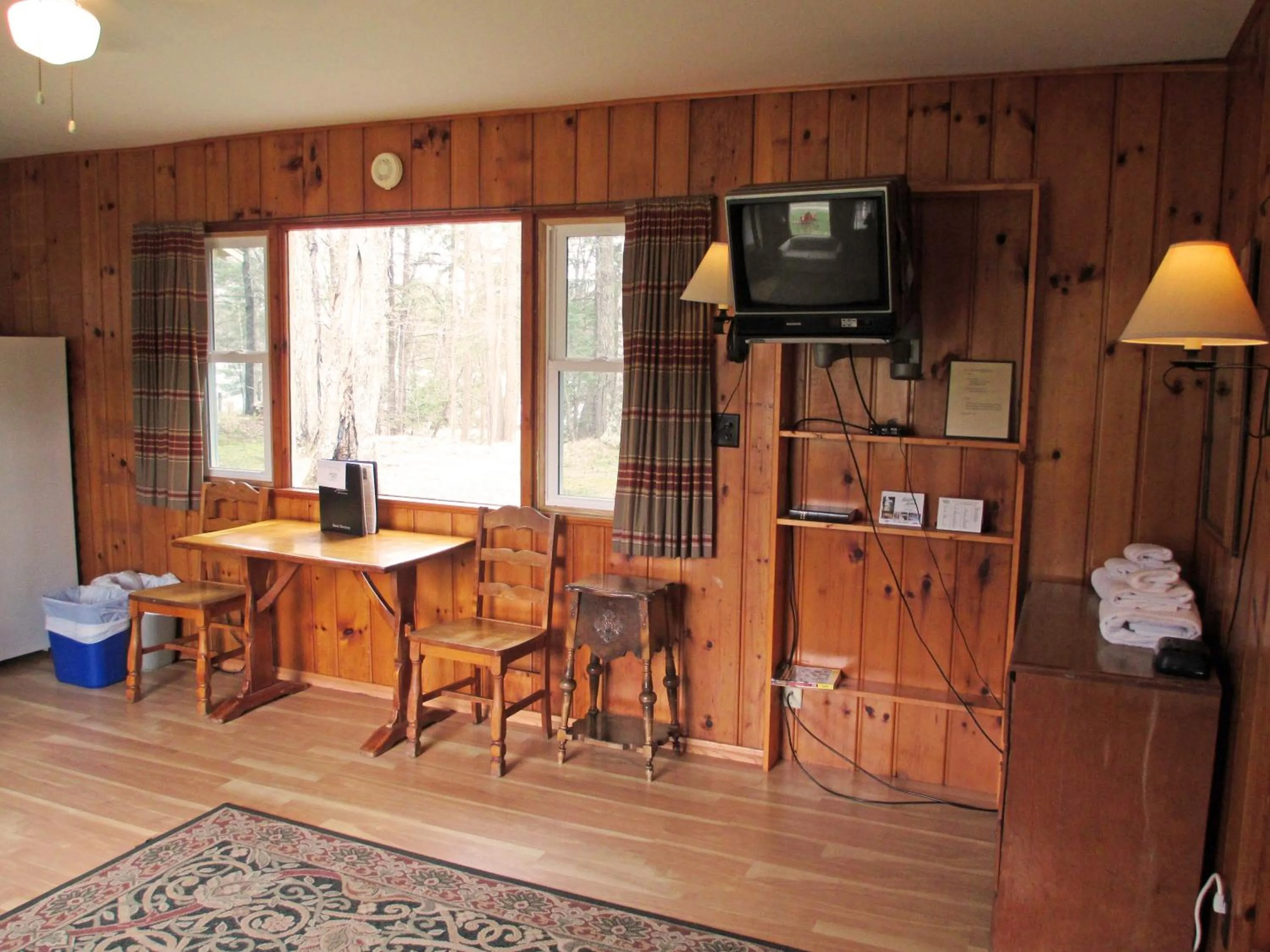 Kitchen or kitchenette in Holiday Acres Resort