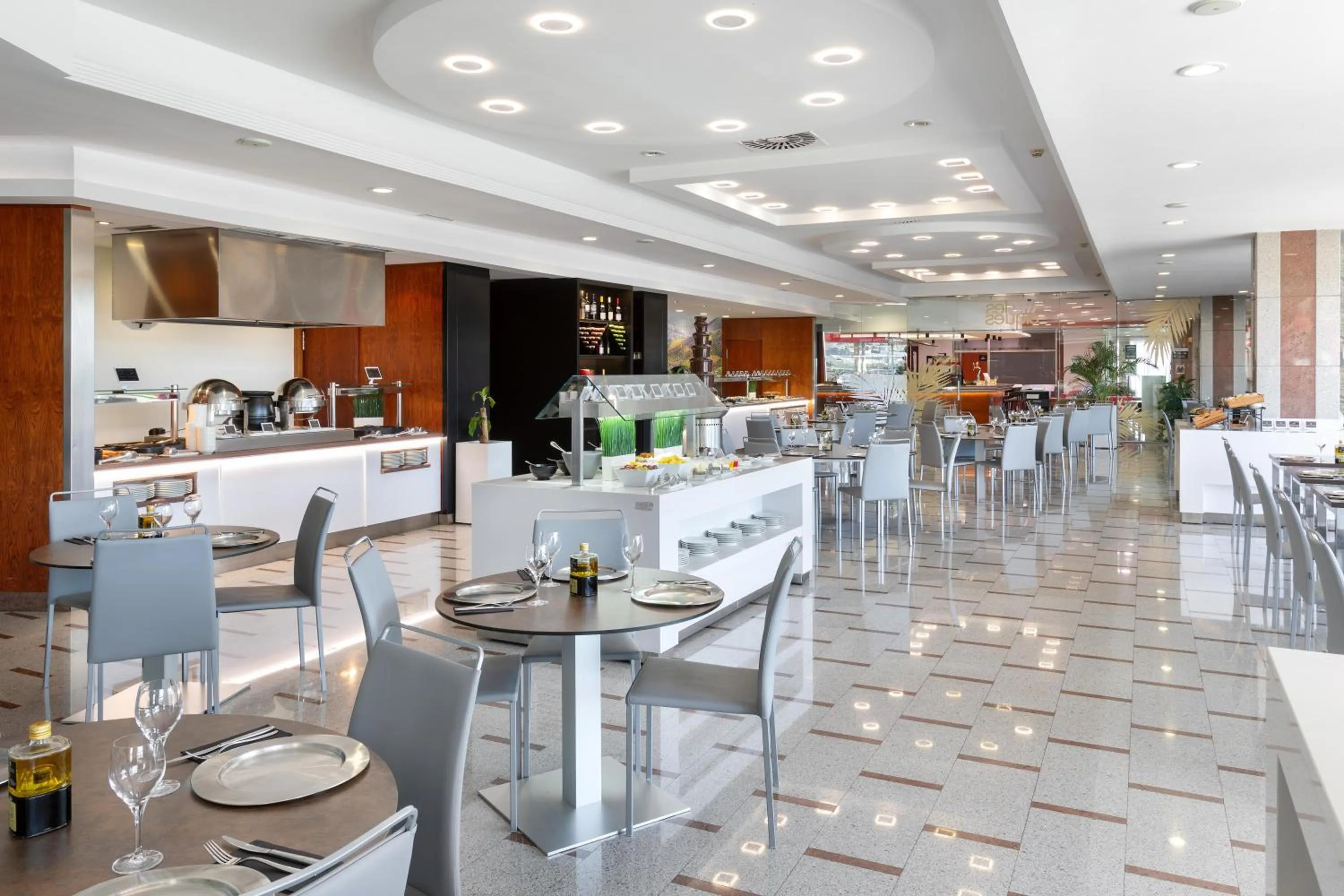 Restaurant/places to eat in Alexandre FrontAir Congress