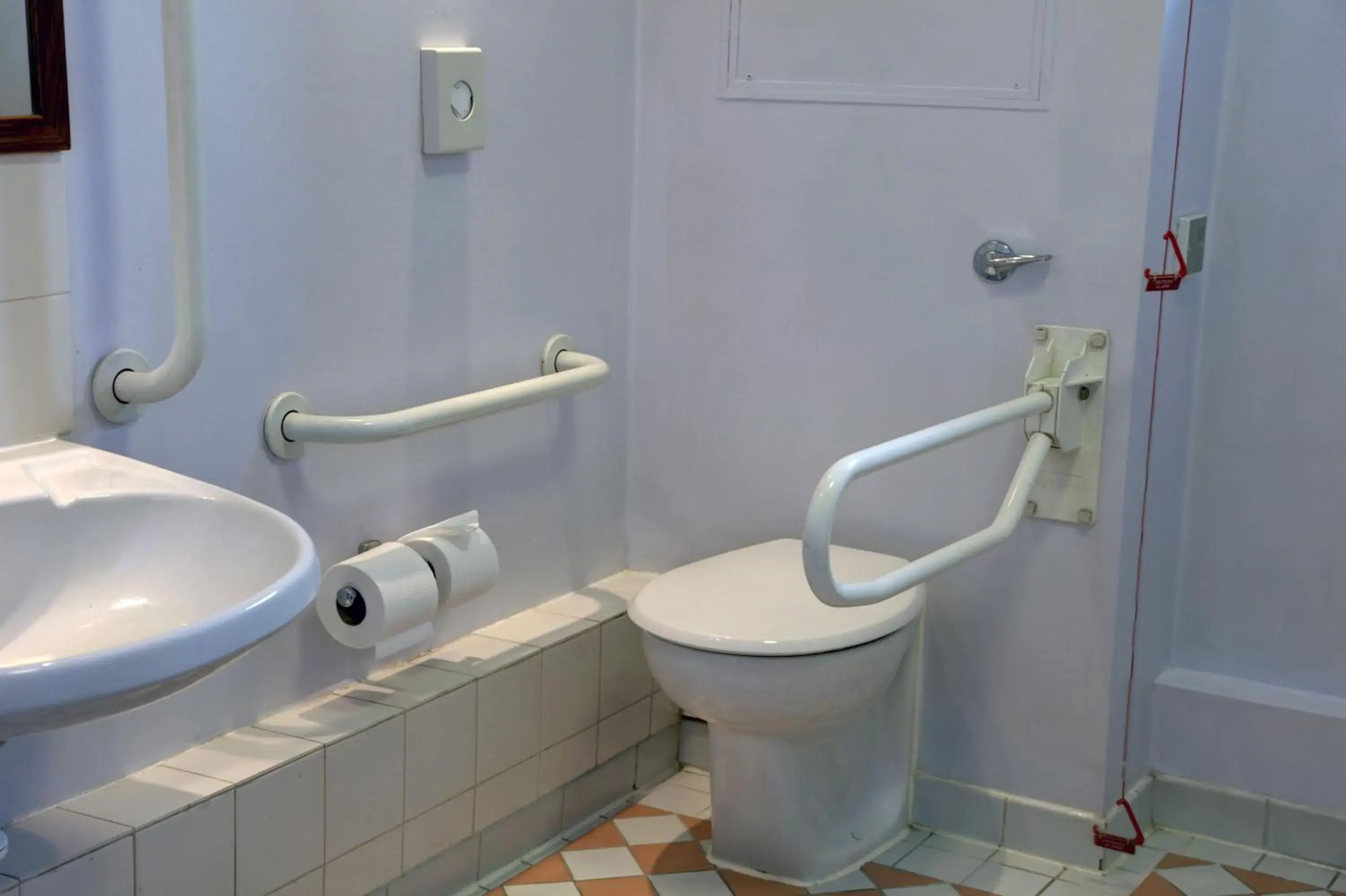 Toilet, Bathroom in Best Western Nottingham Derby