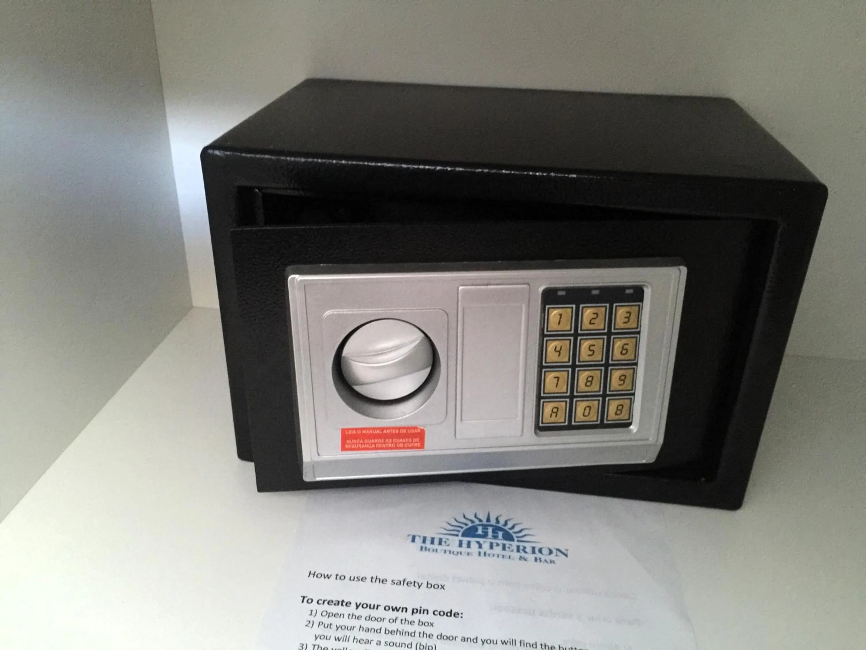 safe in The Hyperion Boutique Hotel