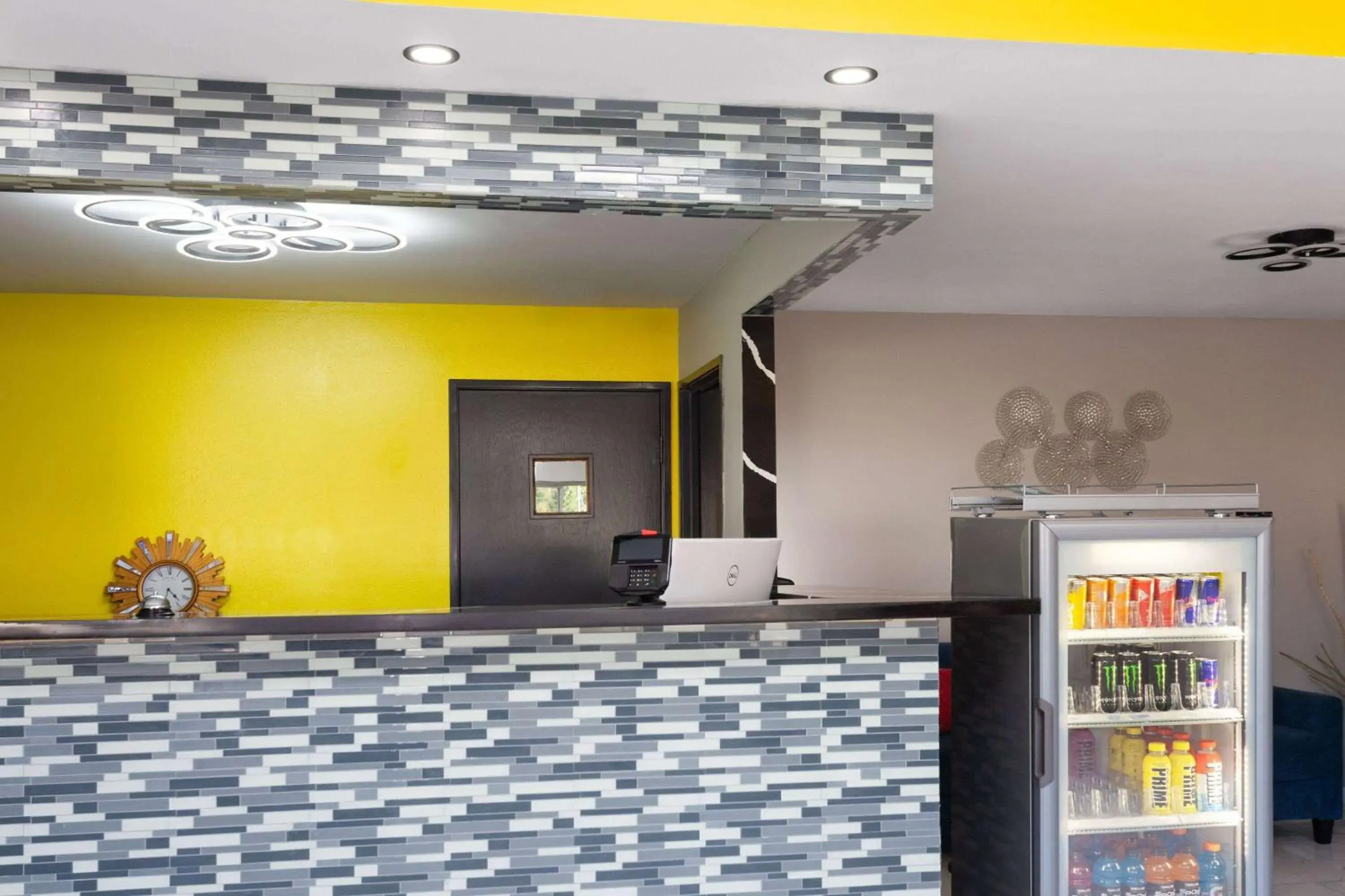 Lobby or reception in Super 8 by Wyndham Olney Lobby or reception in Super 8 by Wyndham Olney