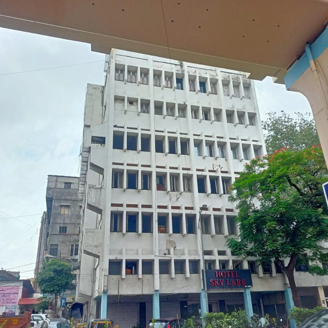 Property building in Hotel Skylark