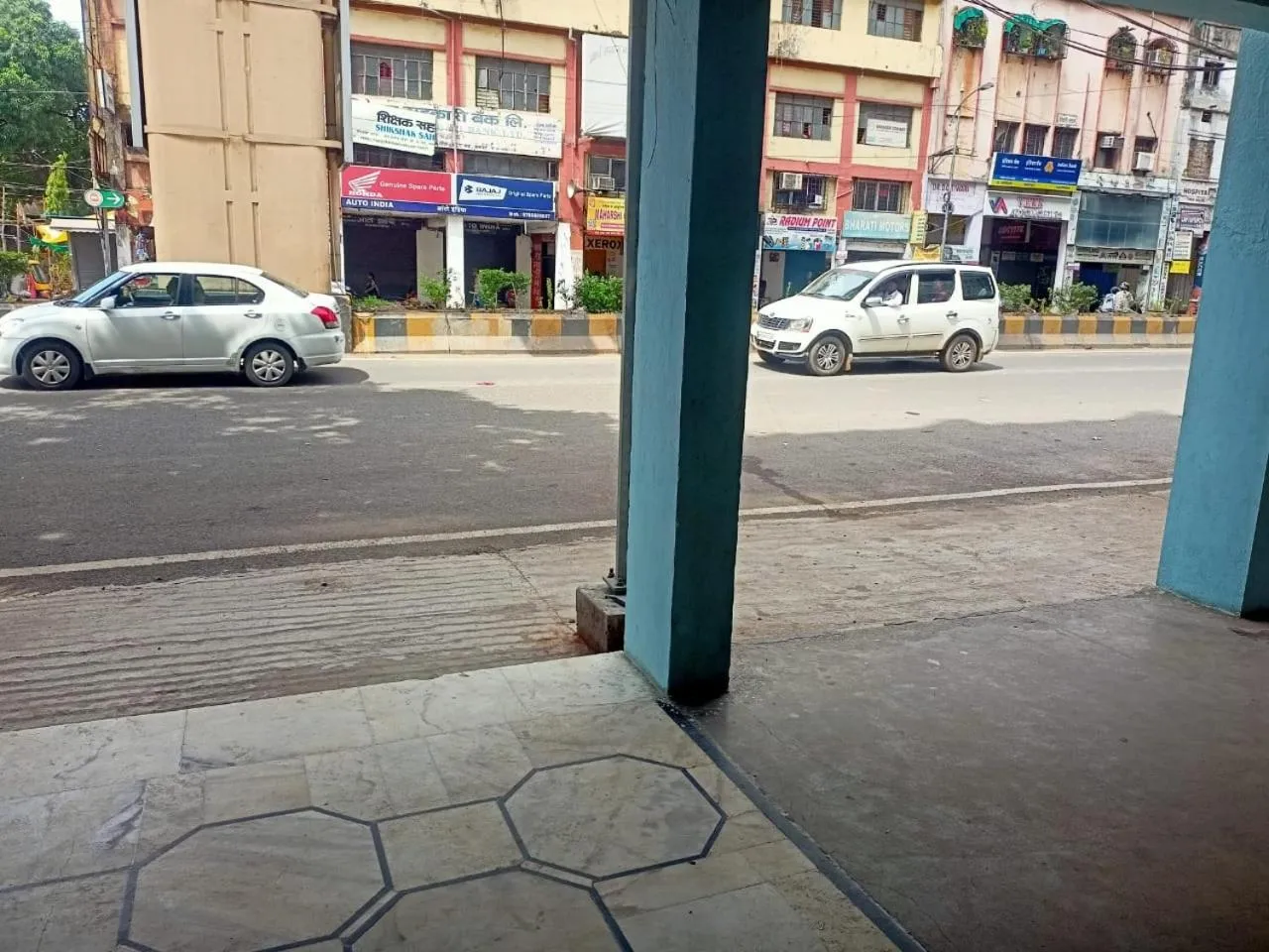 Day in Hotel Skylark