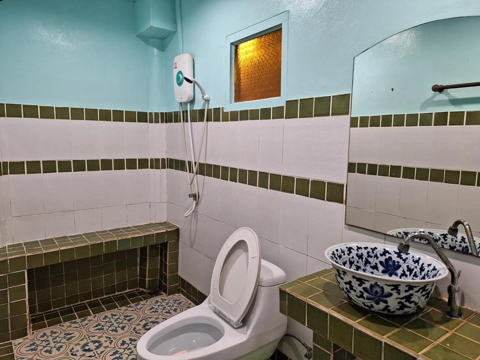 Baanrak amphawa homestay