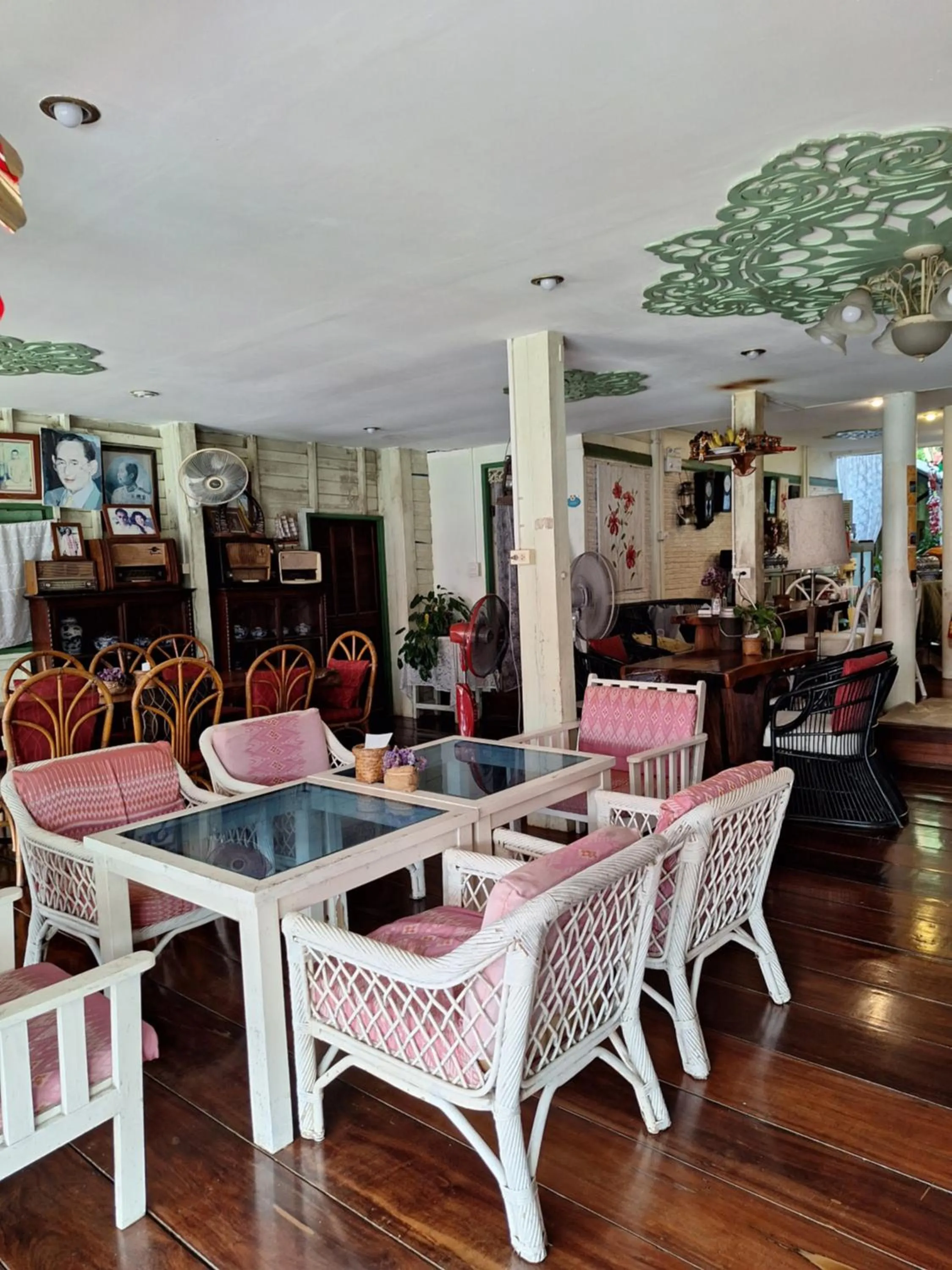 Baanrak amphawa homestay