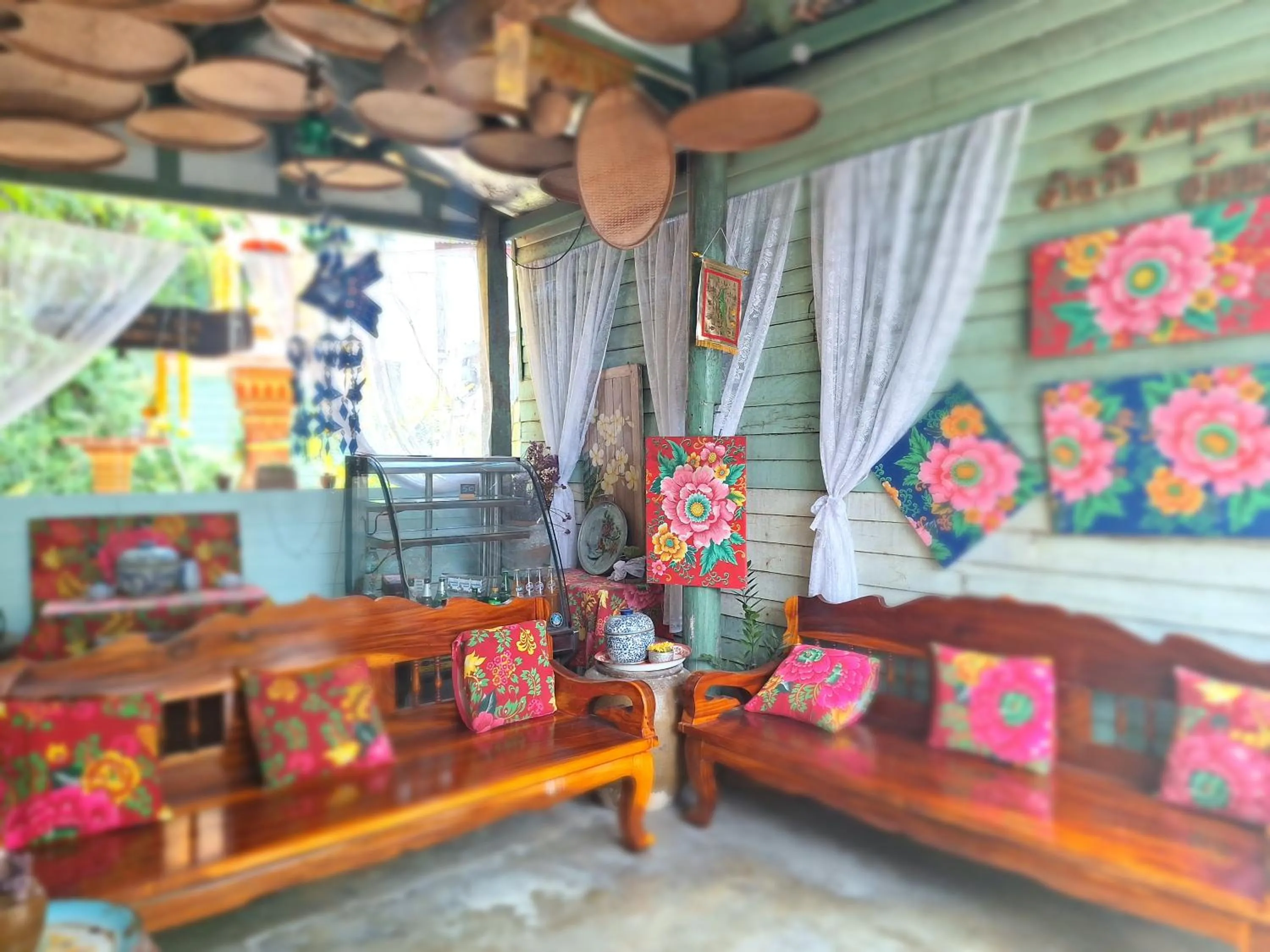 Baanrak amphawa homestay