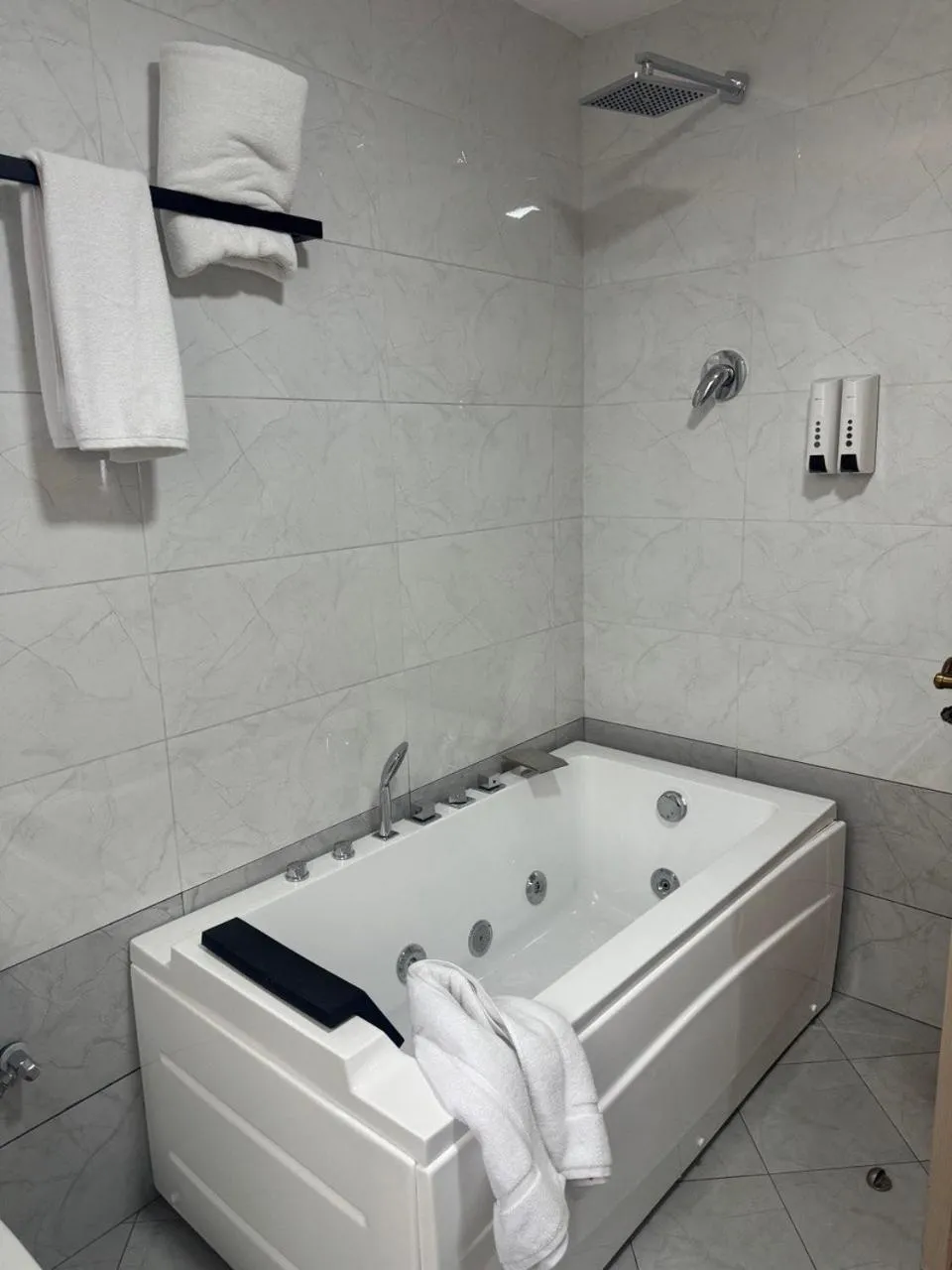 Bathroom in Bentark Hotel