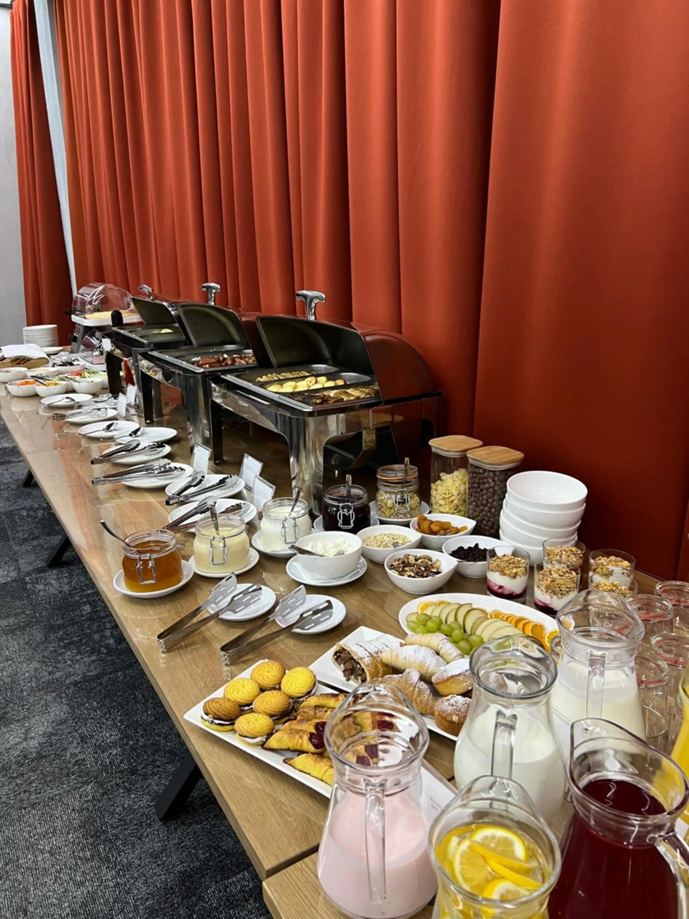 Breakfast in Optima Collection Chernivtsi