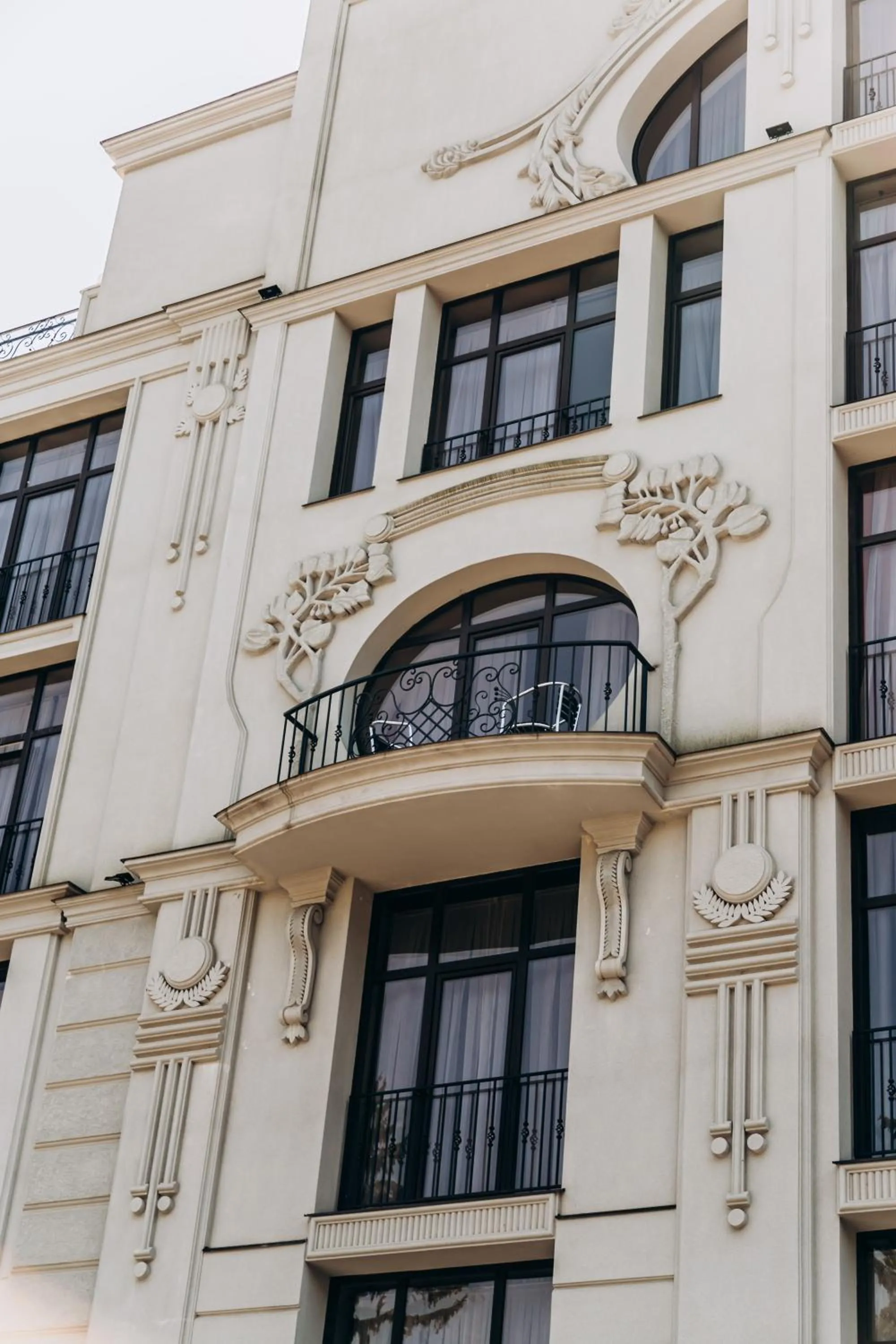 Property building in Optima Collection Chernivtsi