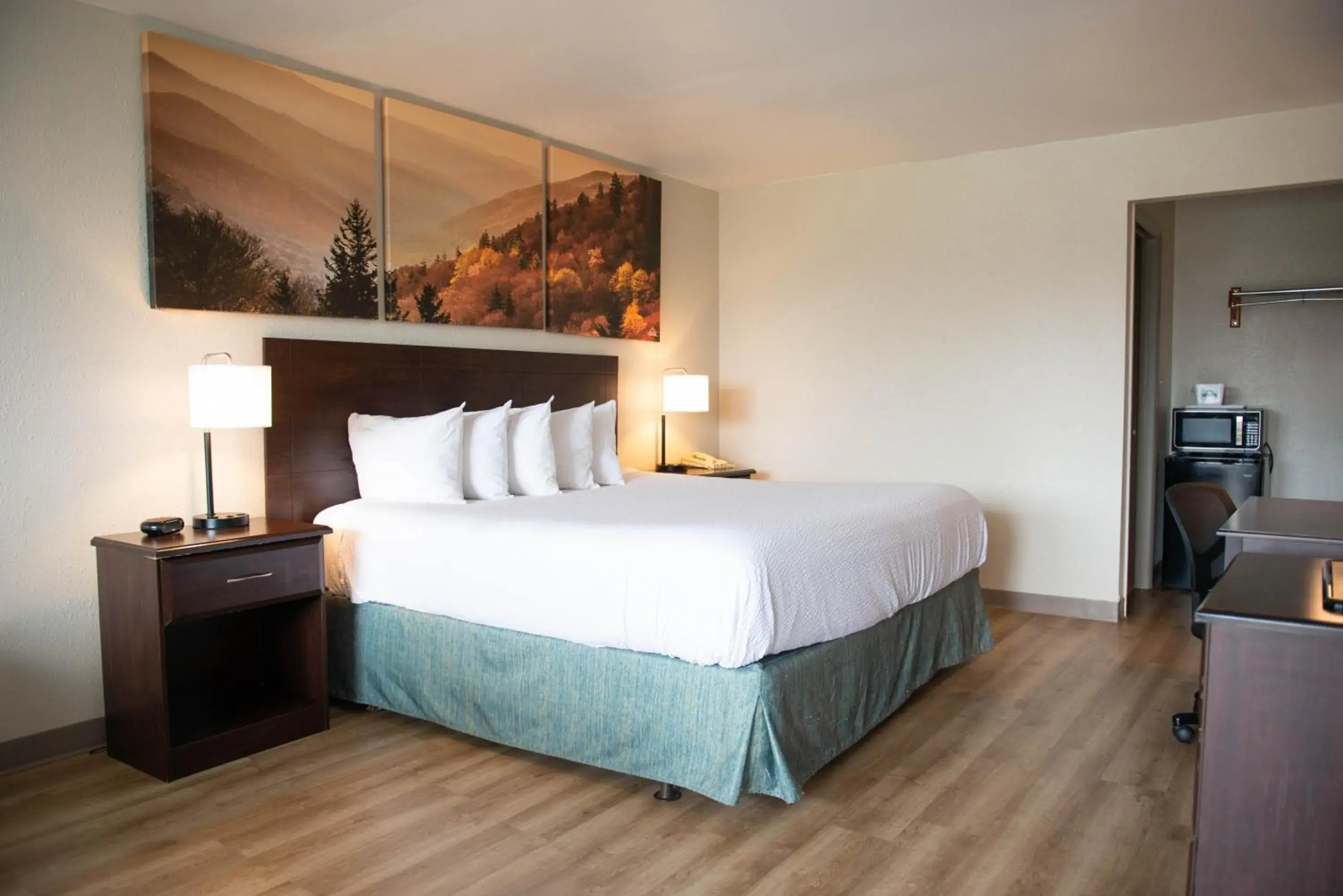 Bed in Days Inn by Wyndham Waynesboro Bed in Days Inn by Wyndham Waynesboro