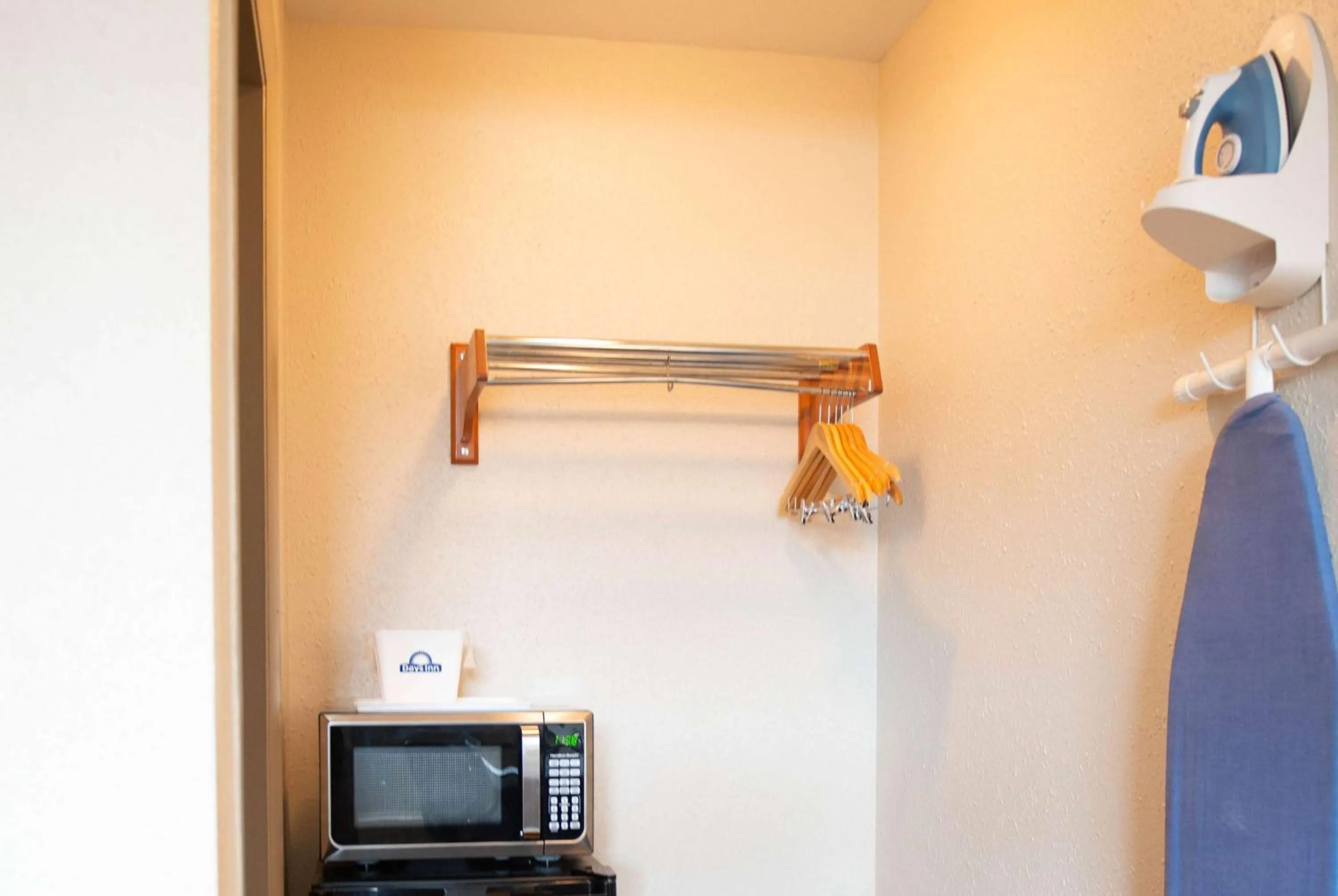 Photo of the whole room in Days Inn by Wyndham Waynesboro