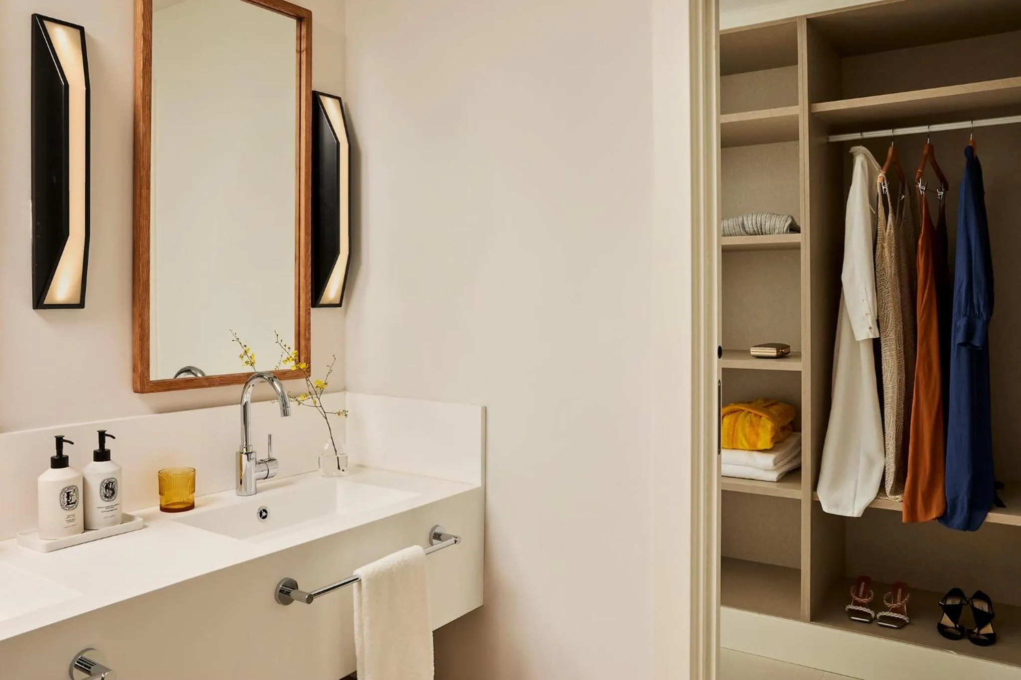 Photo of the whole room in Kimpton Los Monteros Marbella by IHG