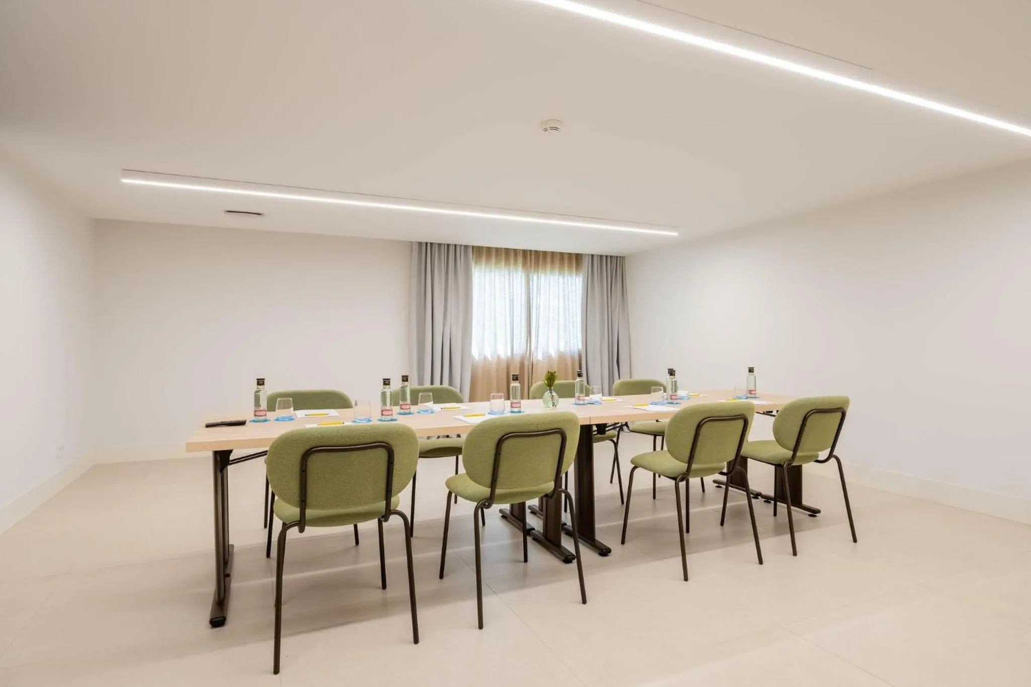 Meeting/conference room in Kimpton Los Monteros Marbella by IHG