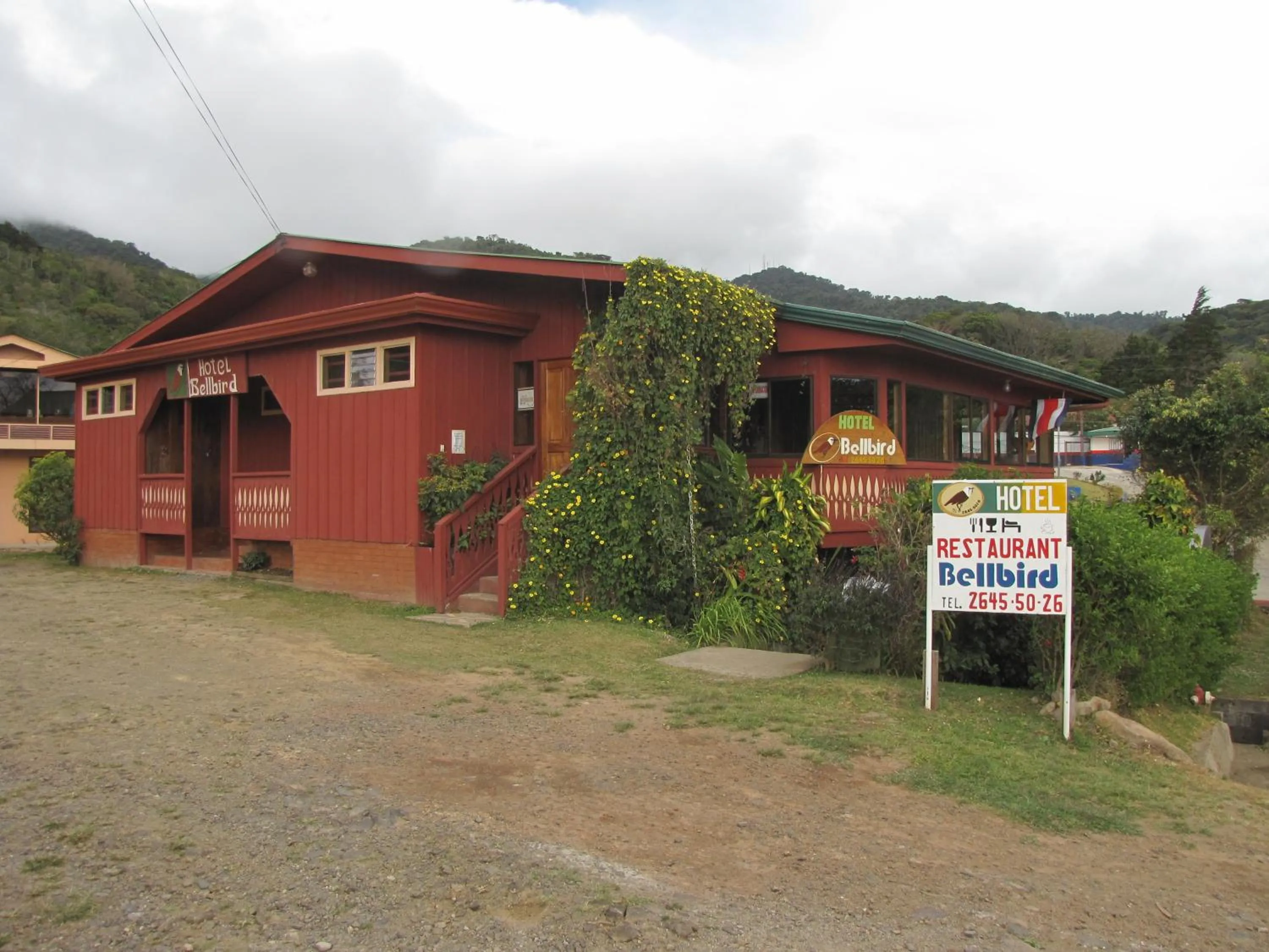 Facade/entrance in Hotel Bell Bird