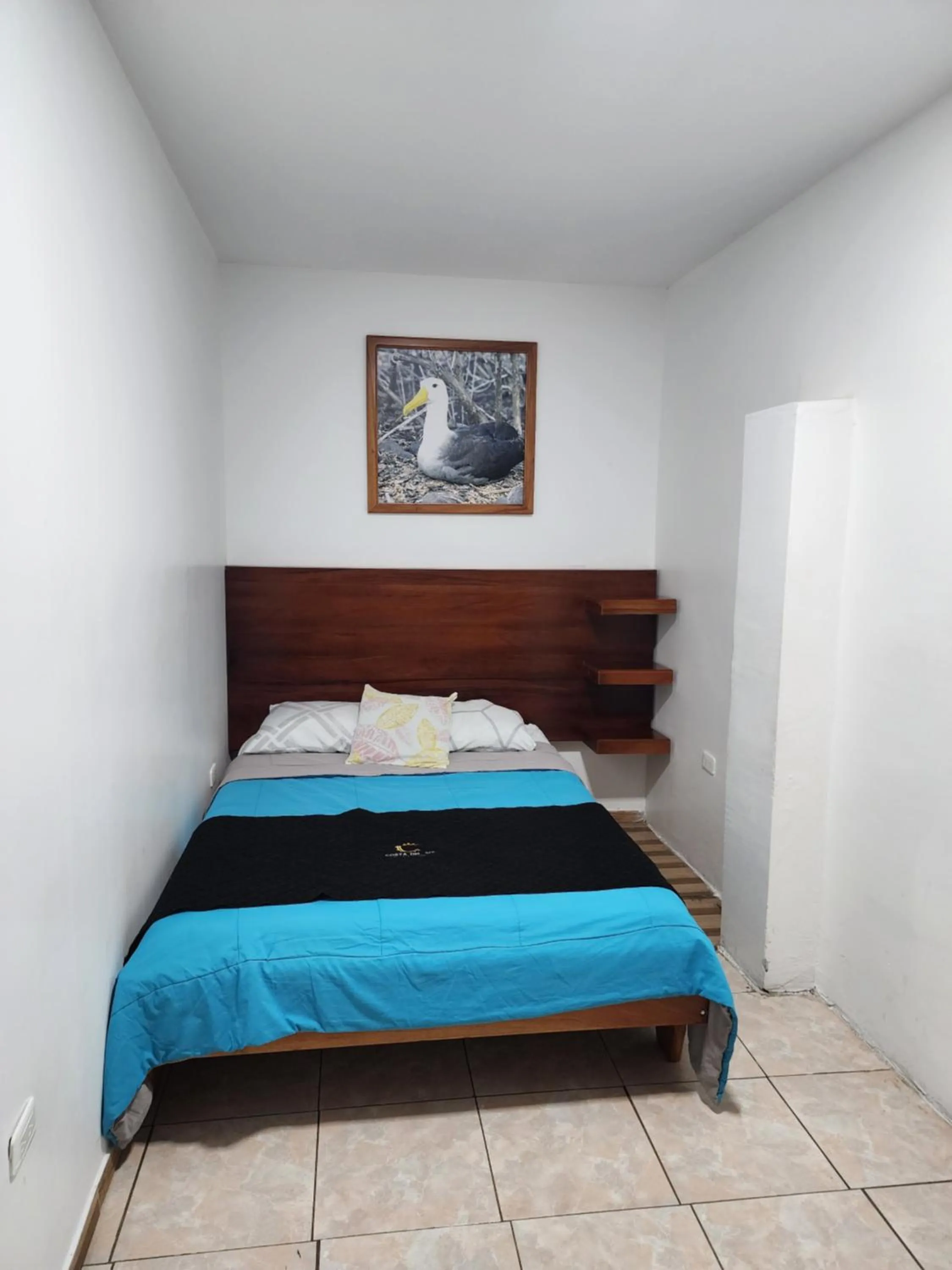 Shower, Bed in Costa Del Sol