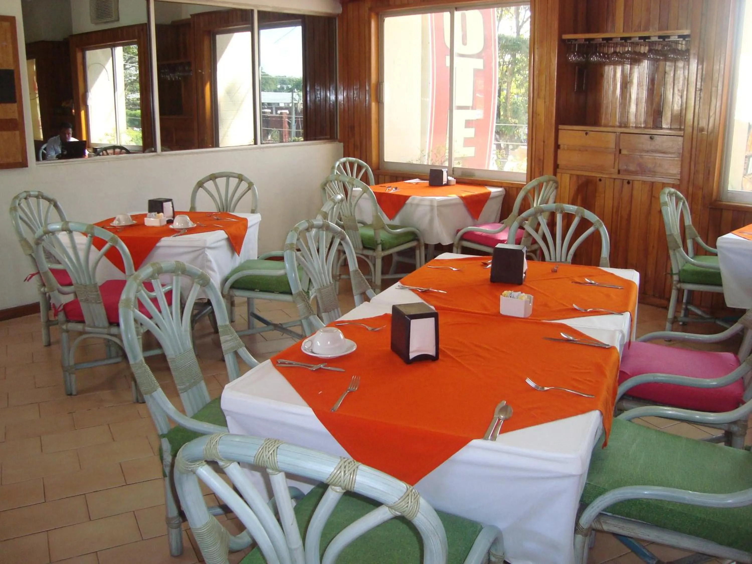 Dining area in Hotel Lacantum
