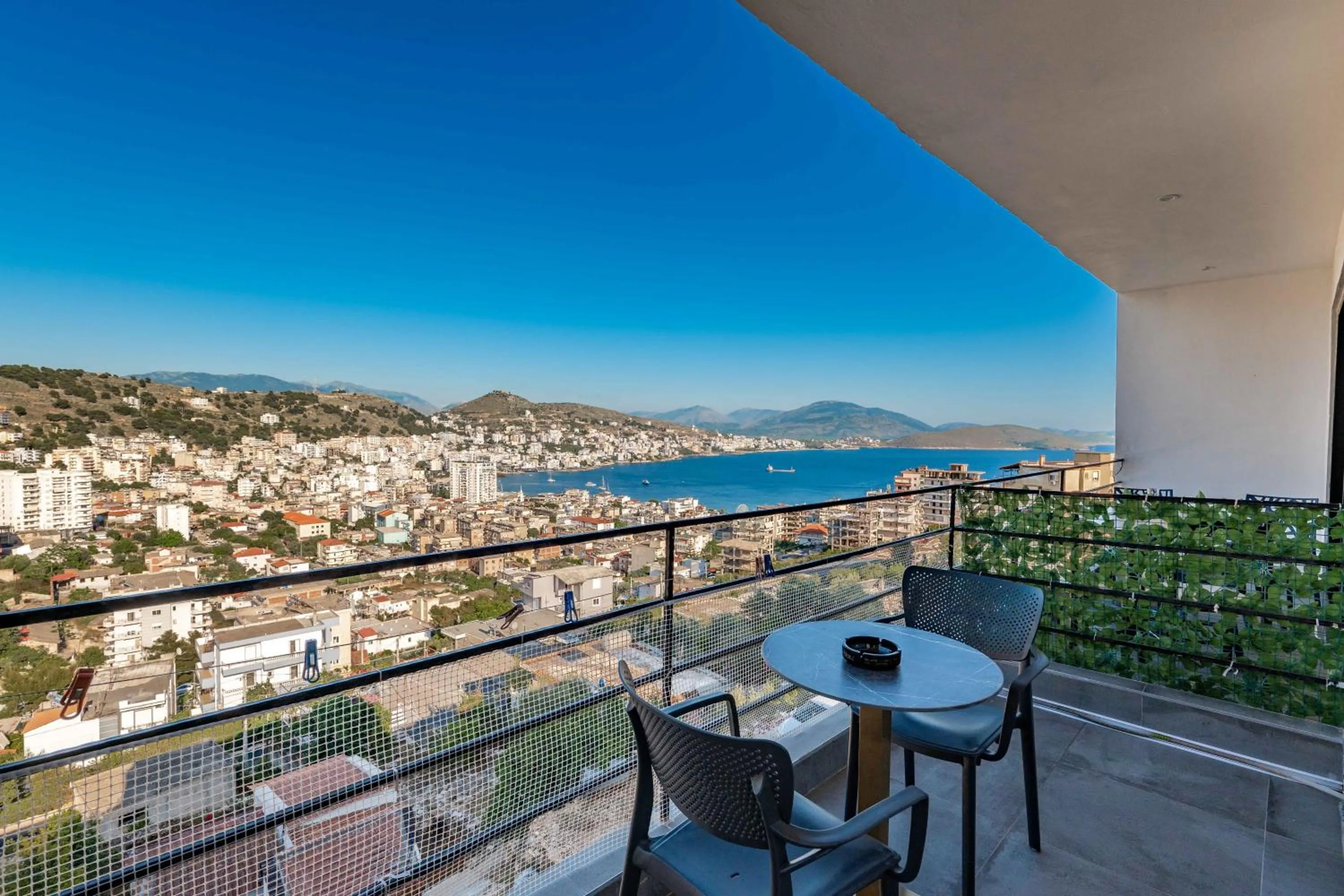 One-Bedroom Apartment with Sea View and Balcony in Horizon Hill Apartments