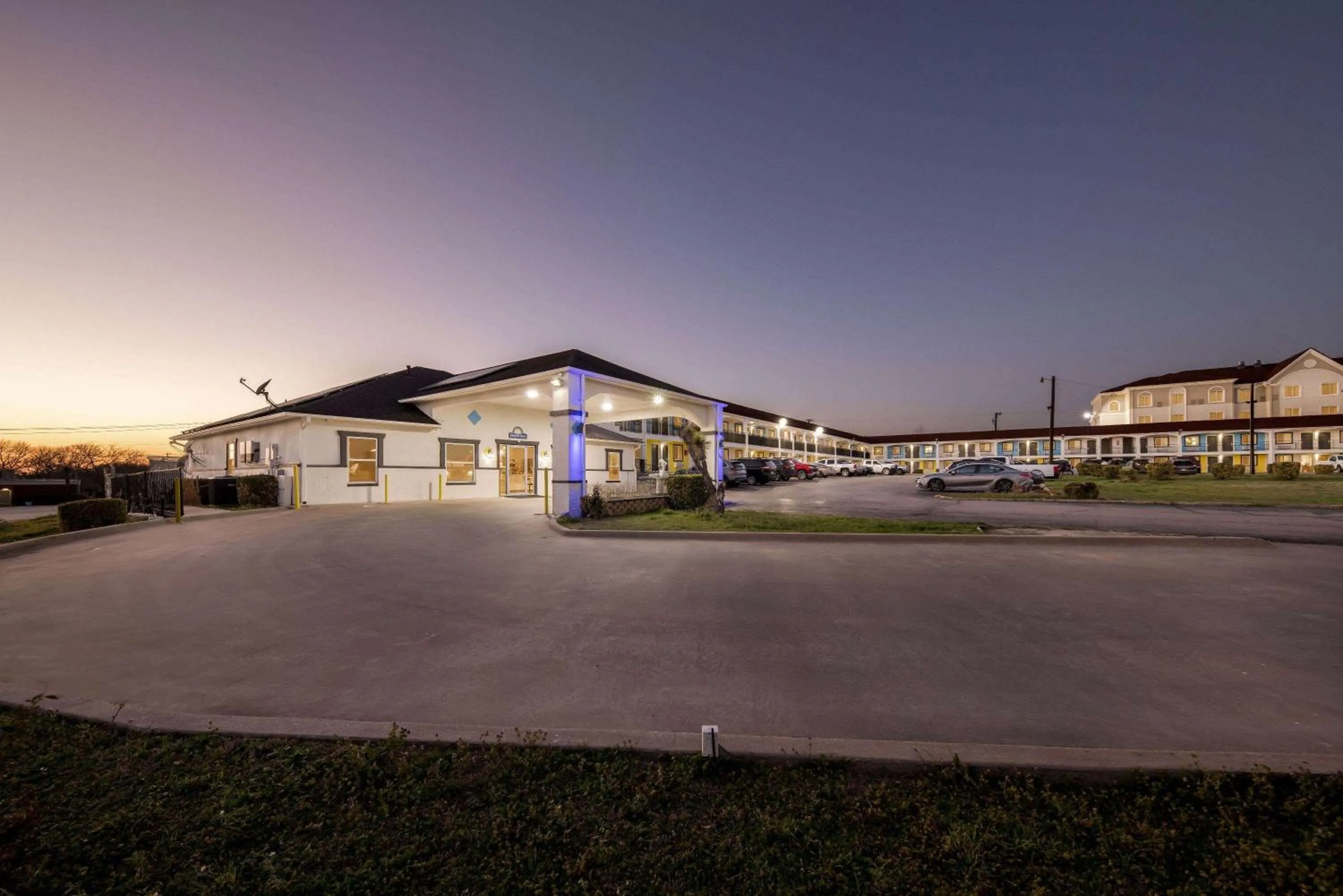 Property building in Days Inn by Wyndham Gainesville