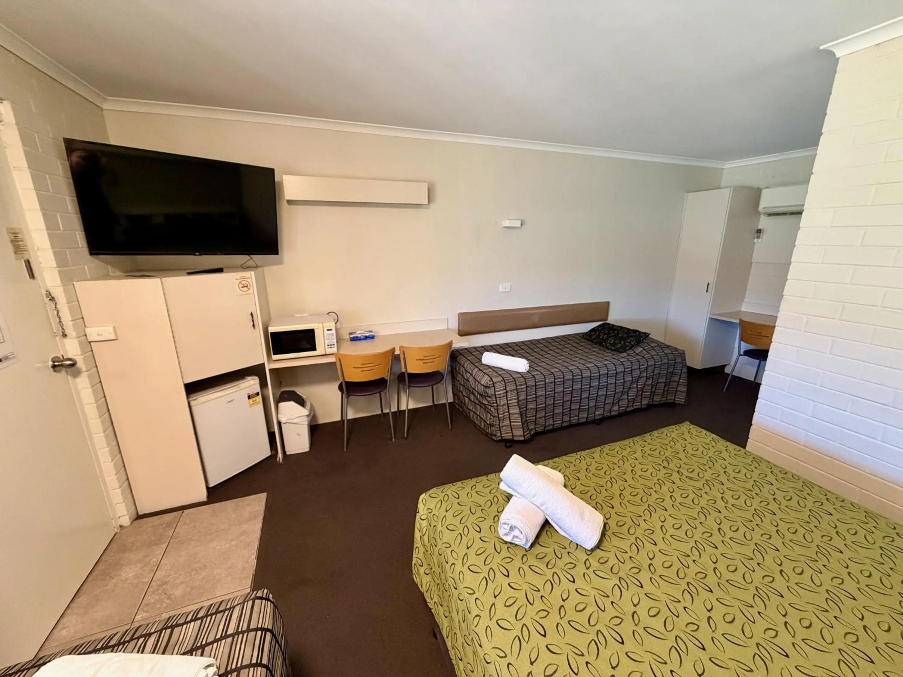 Bed in Ashwood Motel