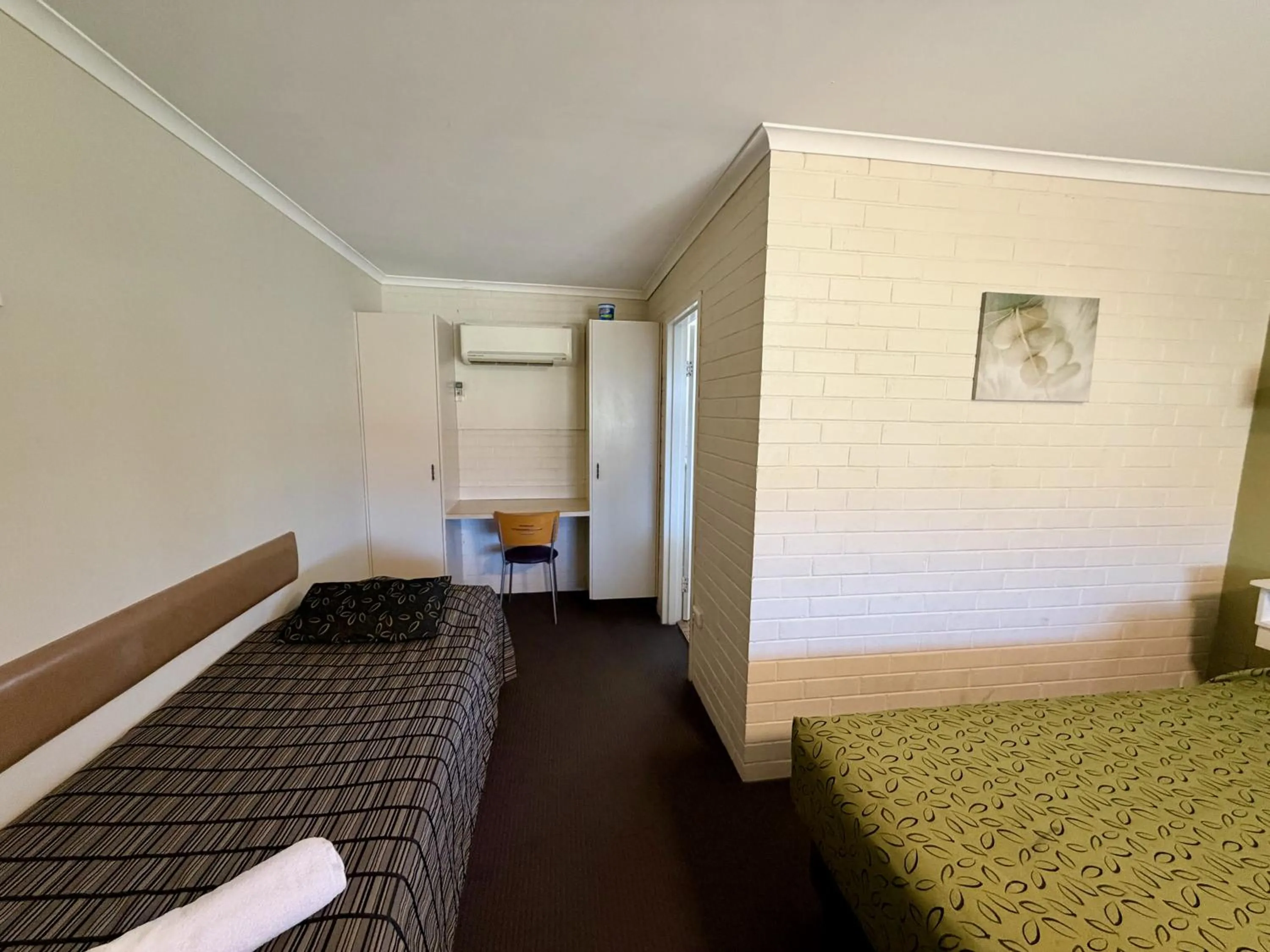 Bed in Ashwood Motel