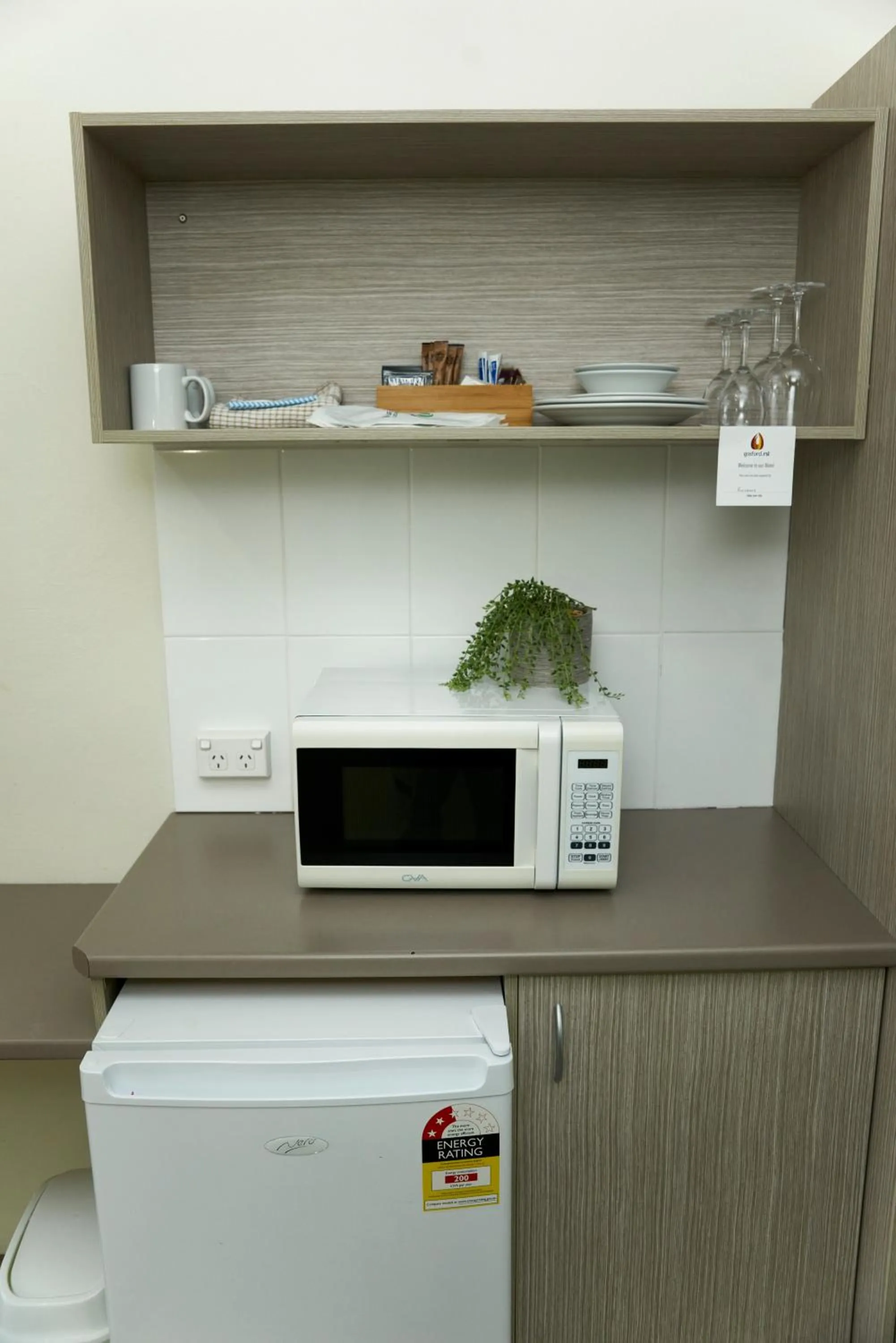 Kitchen or kitchenette in Ashwood Motel