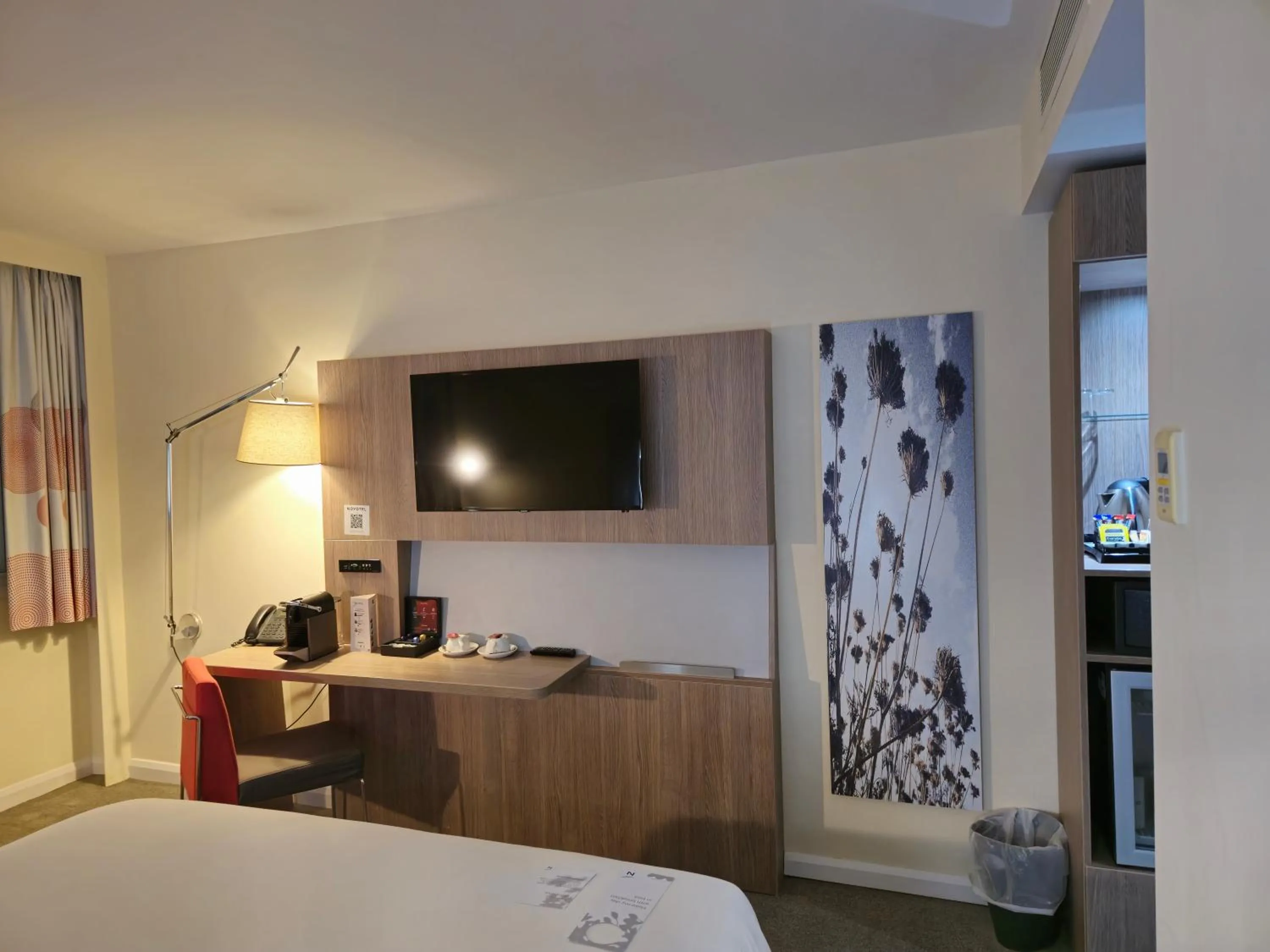 TV and multimedia, Bed in Novotel Nottingham Derby