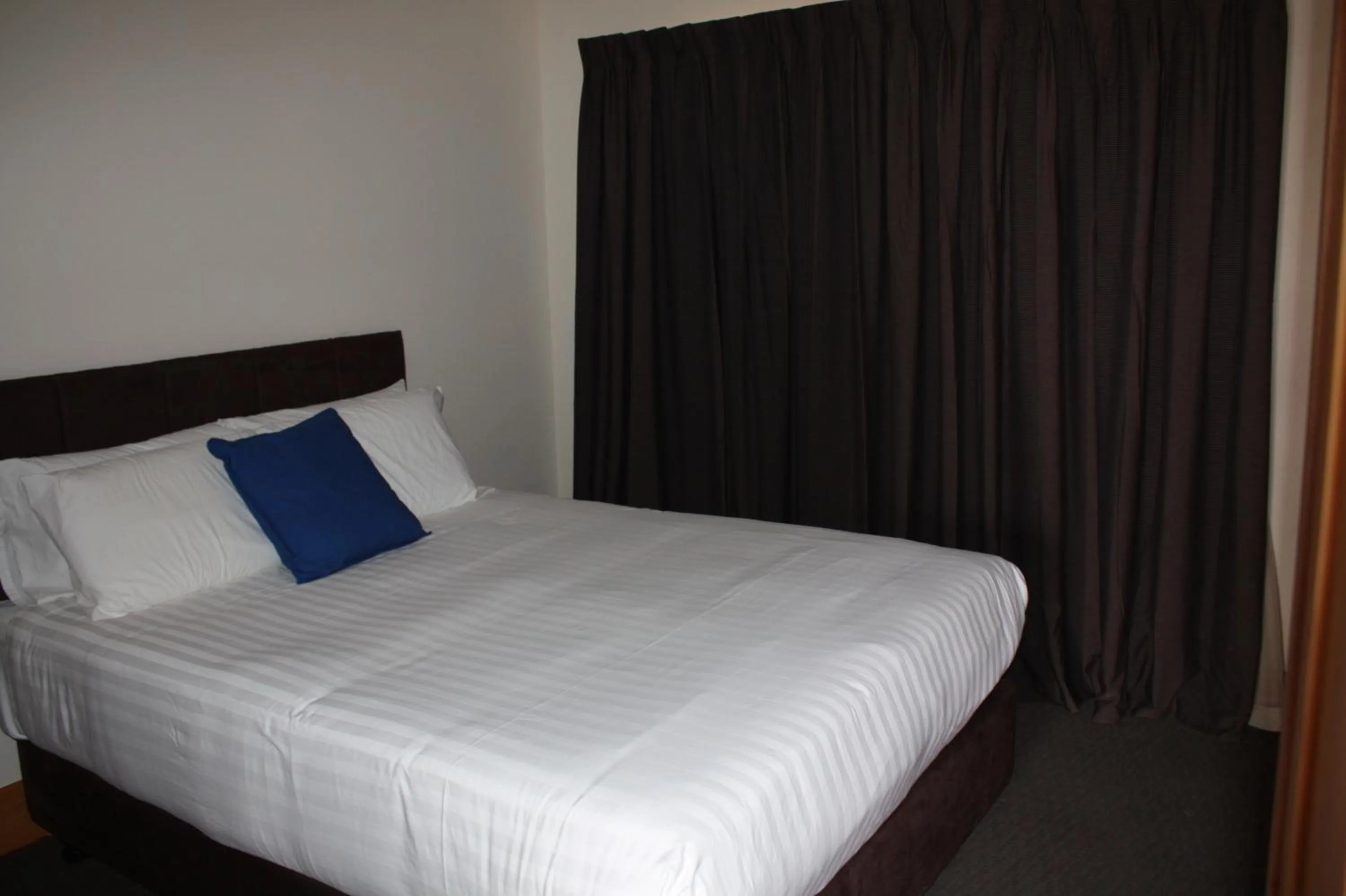 Photo of the whole room, Bed in Stuart Range Outback Resort
