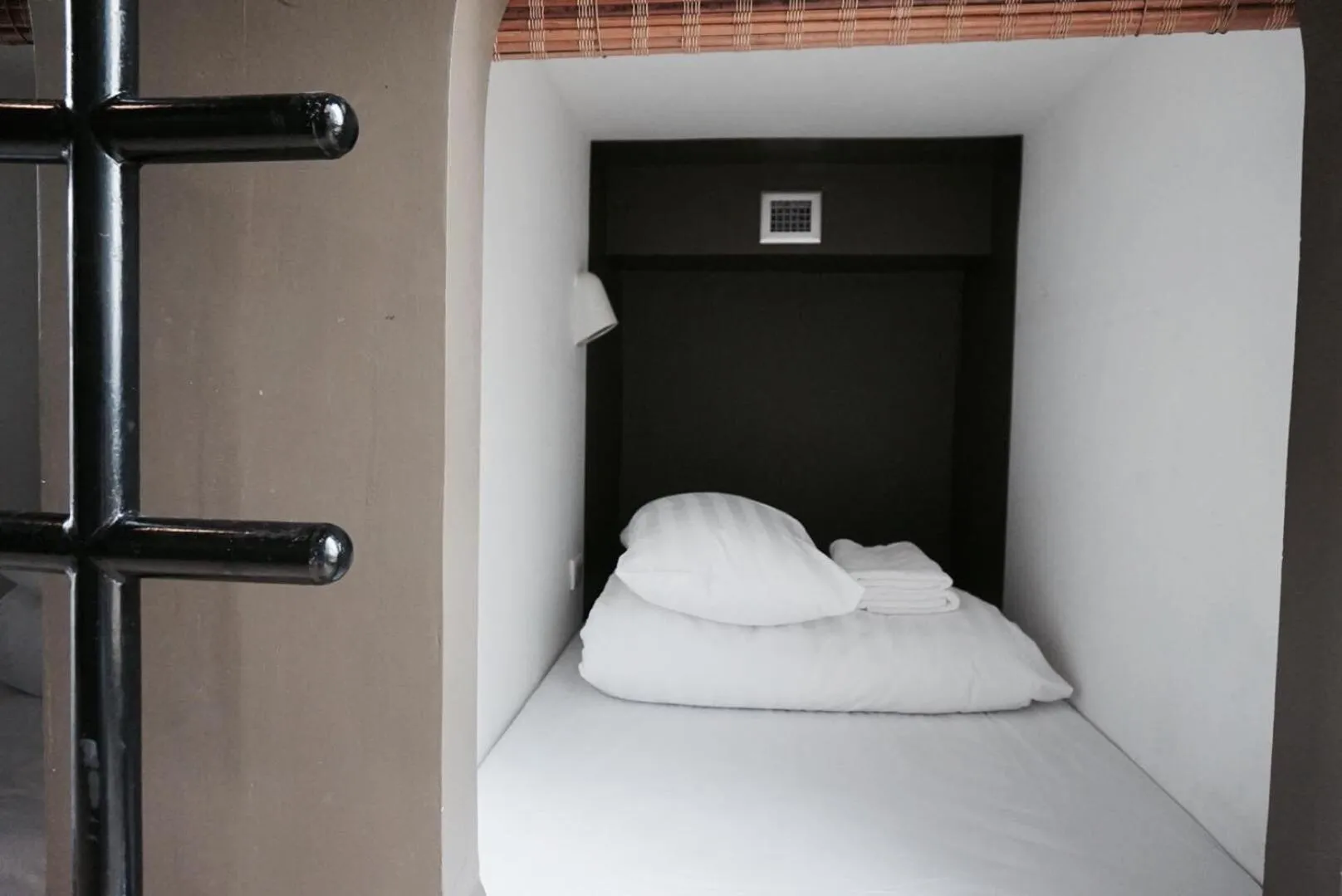 Bed in Capsule Hostel Chiangkhan