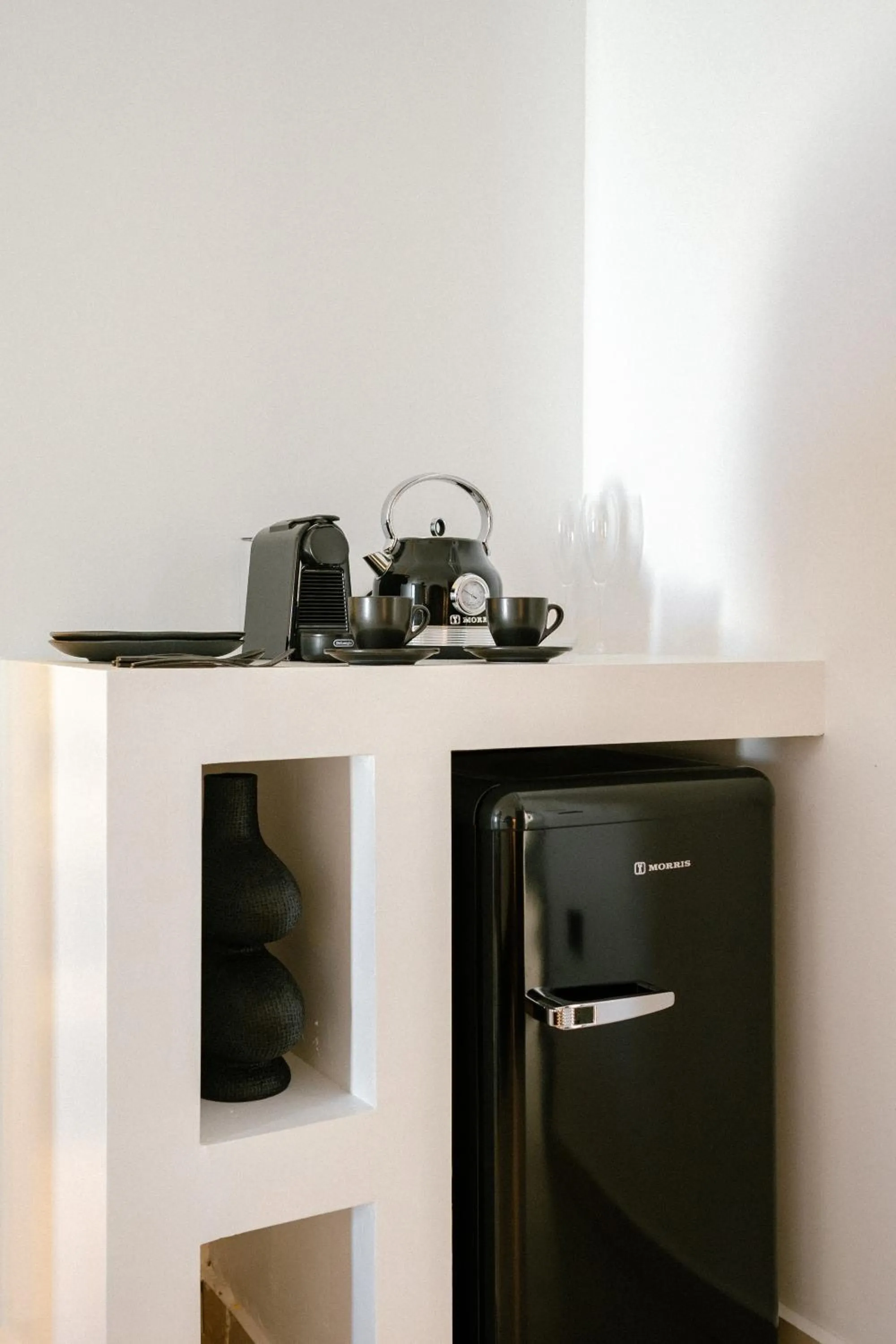 Coffee/tea facilities in Gazelle Living