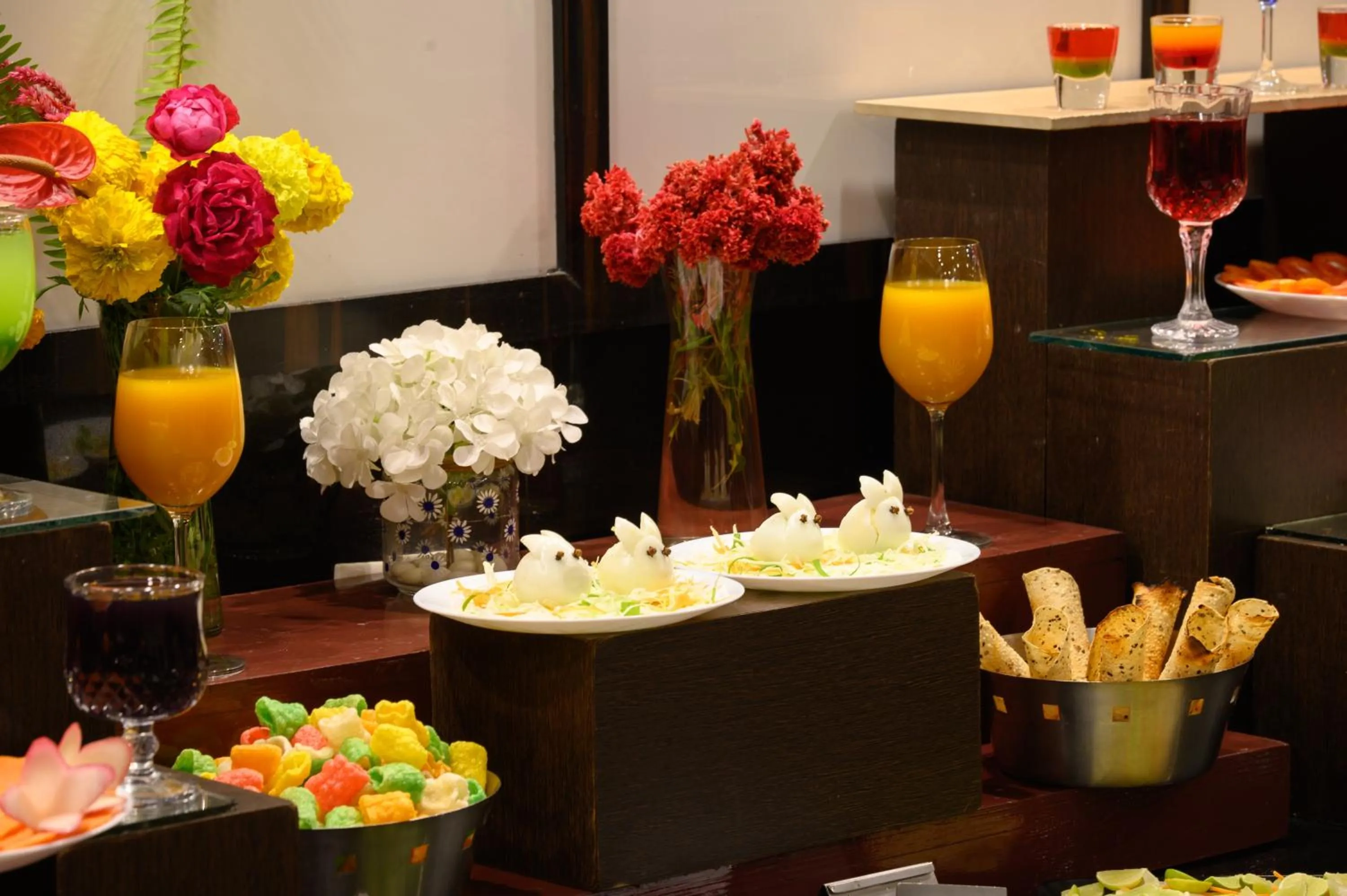 Food and drinks in Sinclairs Retreat Kalimpong