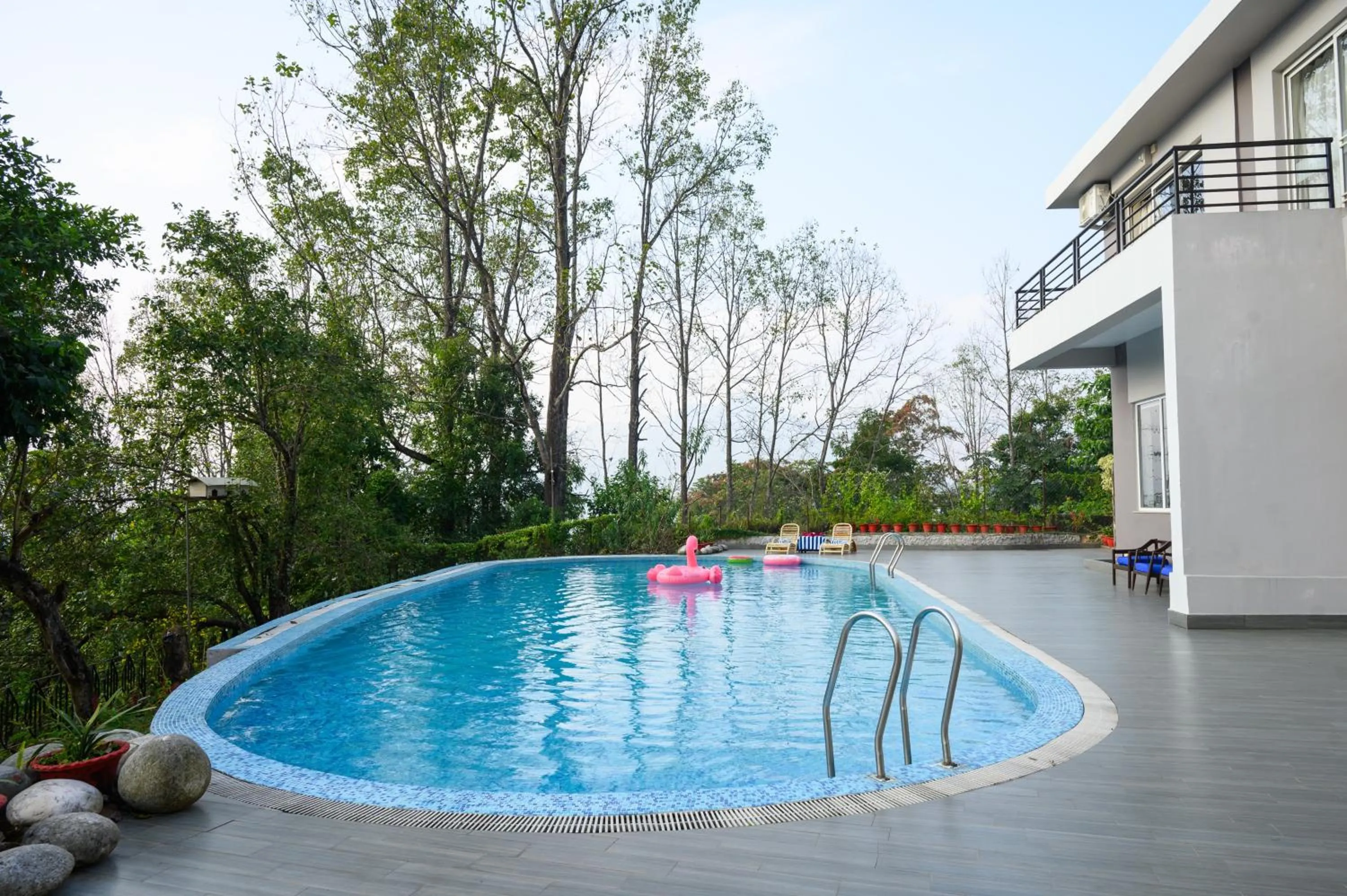 Swimming pool in Sinclairs Retreat Kalimpong