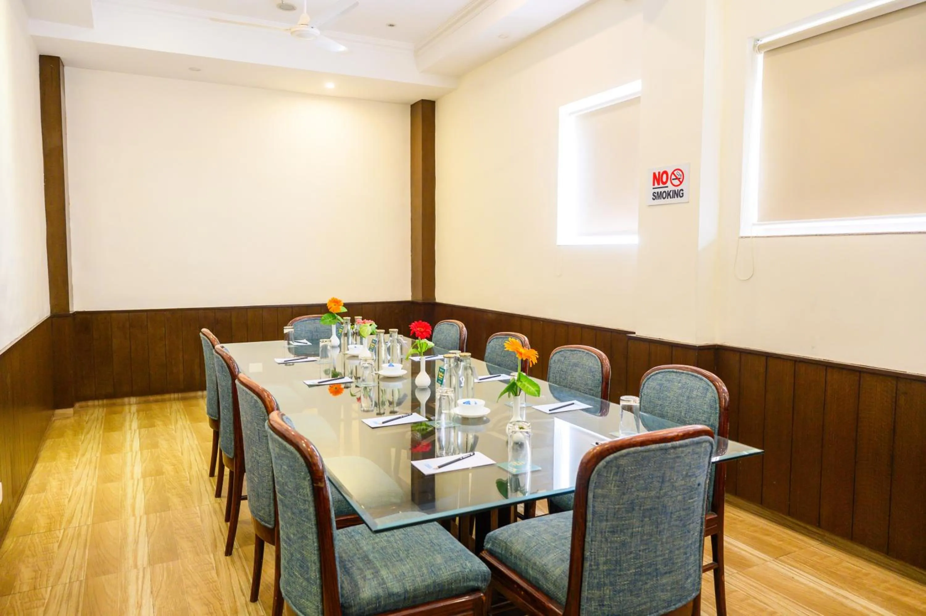 Meeting/conference room in Sinclairs Retreat Kalimpong