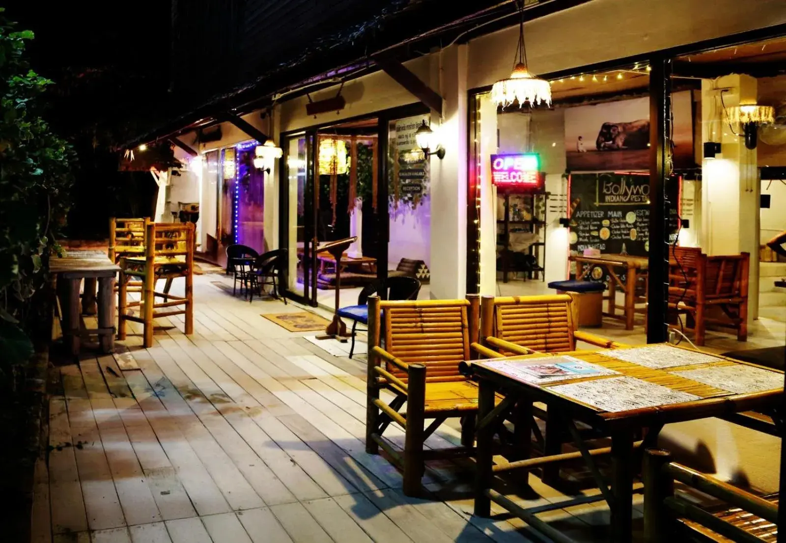 Restaurant/places to eat in Haad Chao Phao Resort Restaurant/places to eat in Haad Chao Phao Resort