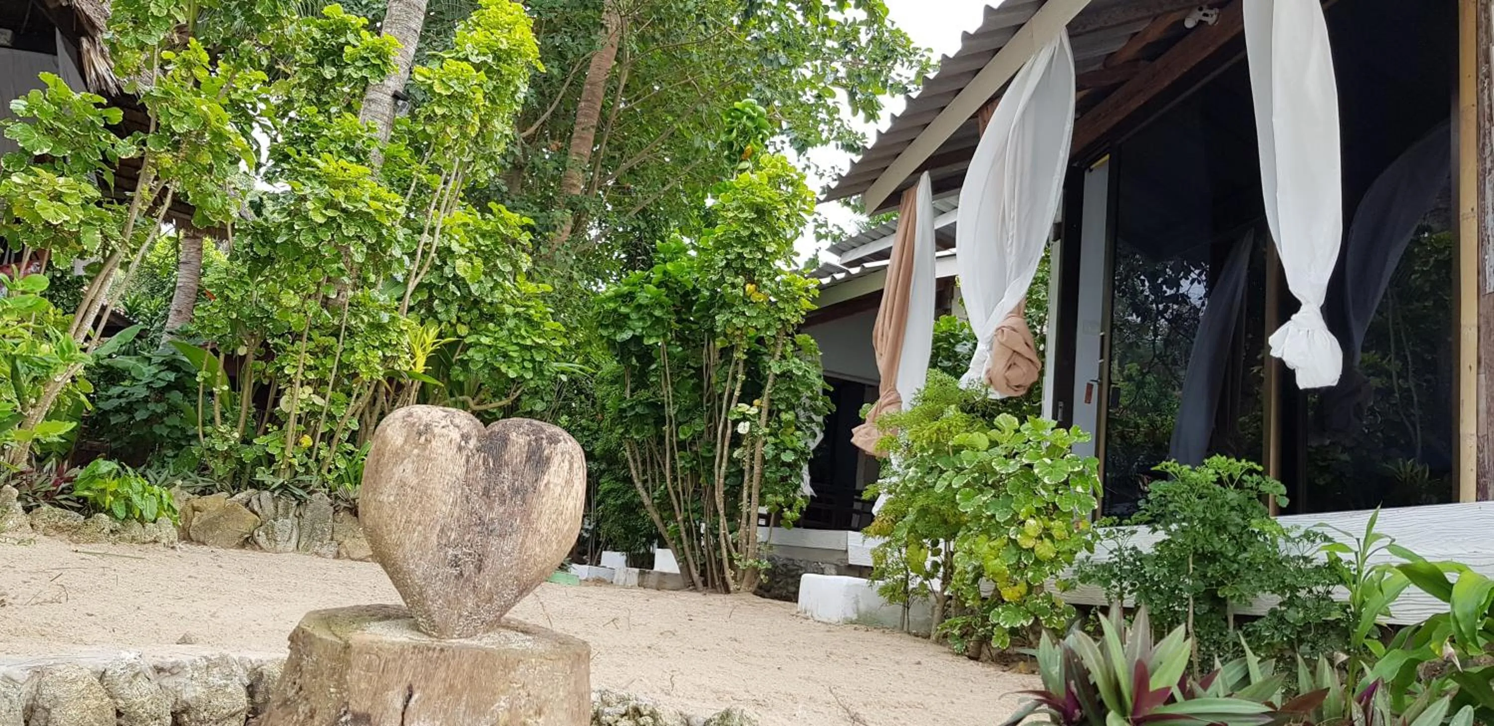 Haad Chao Phao Resort