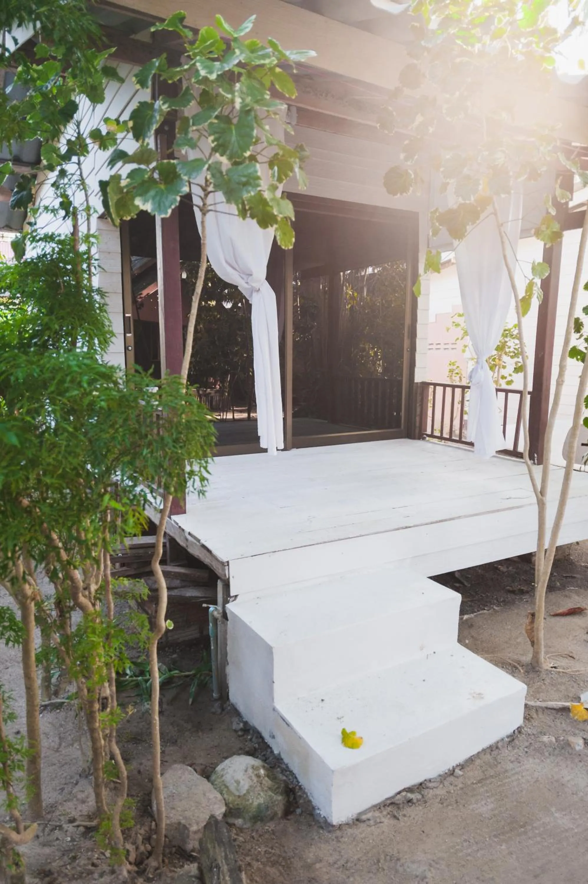 Haad Chao Phao Resort