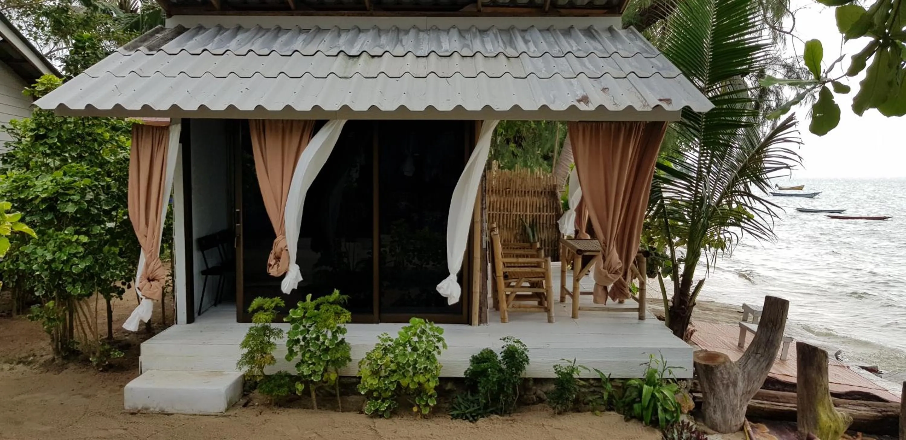 Haad Chao Phao Resort