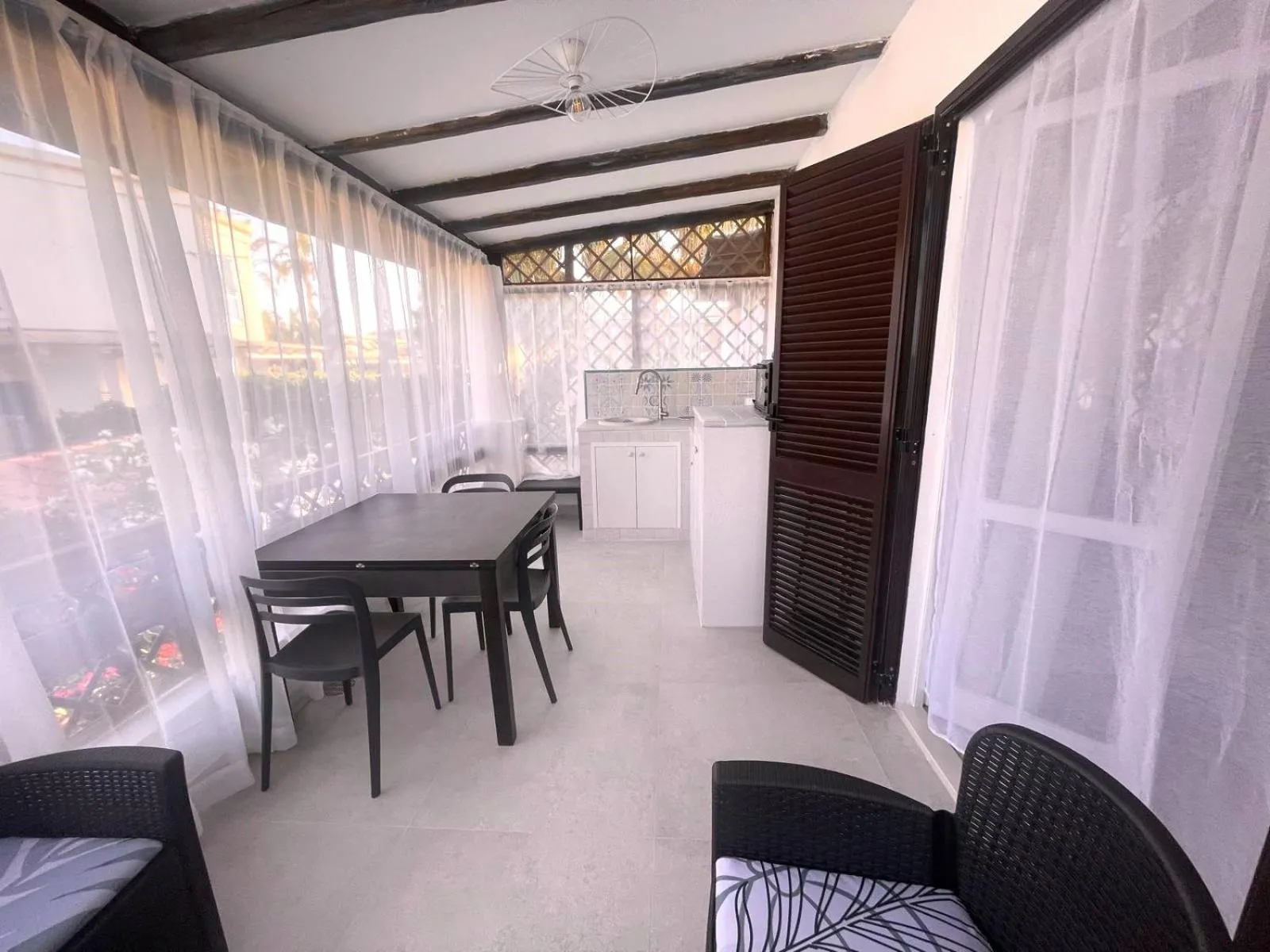 Dining area in Kyria Luxury Apartment