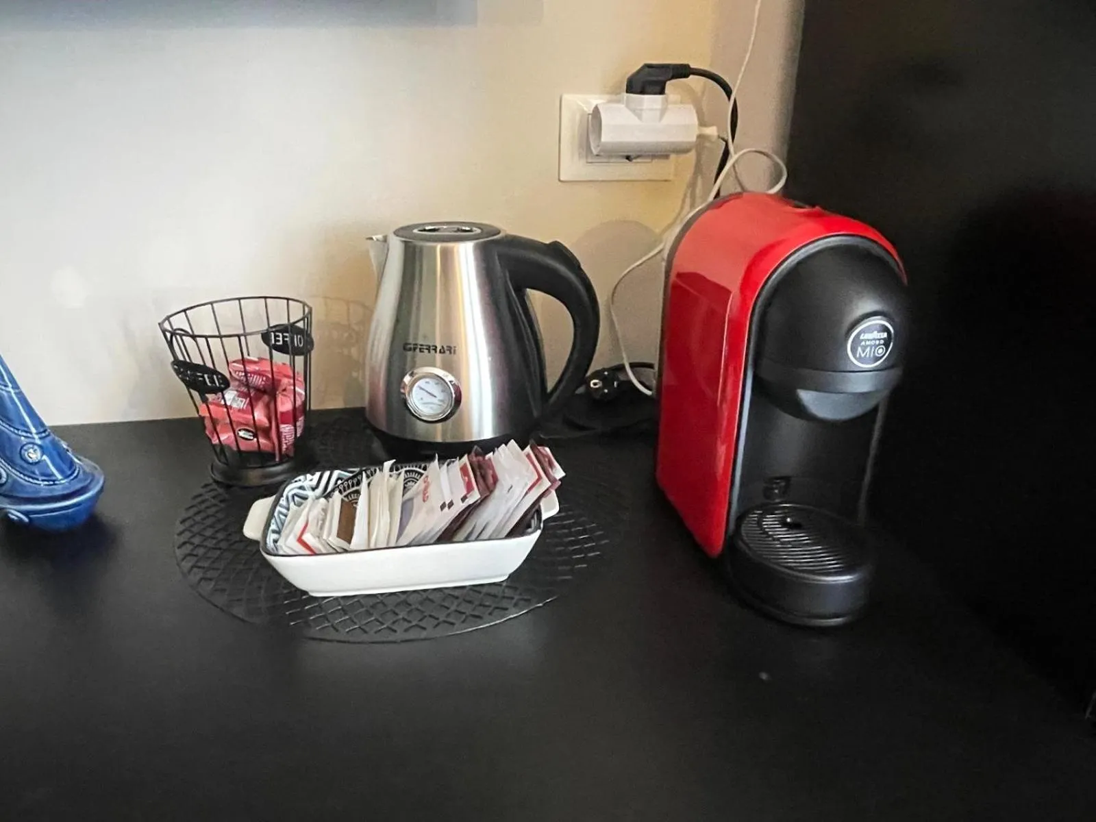 Coffee/tea facilities in Kyria Luxury Apartment