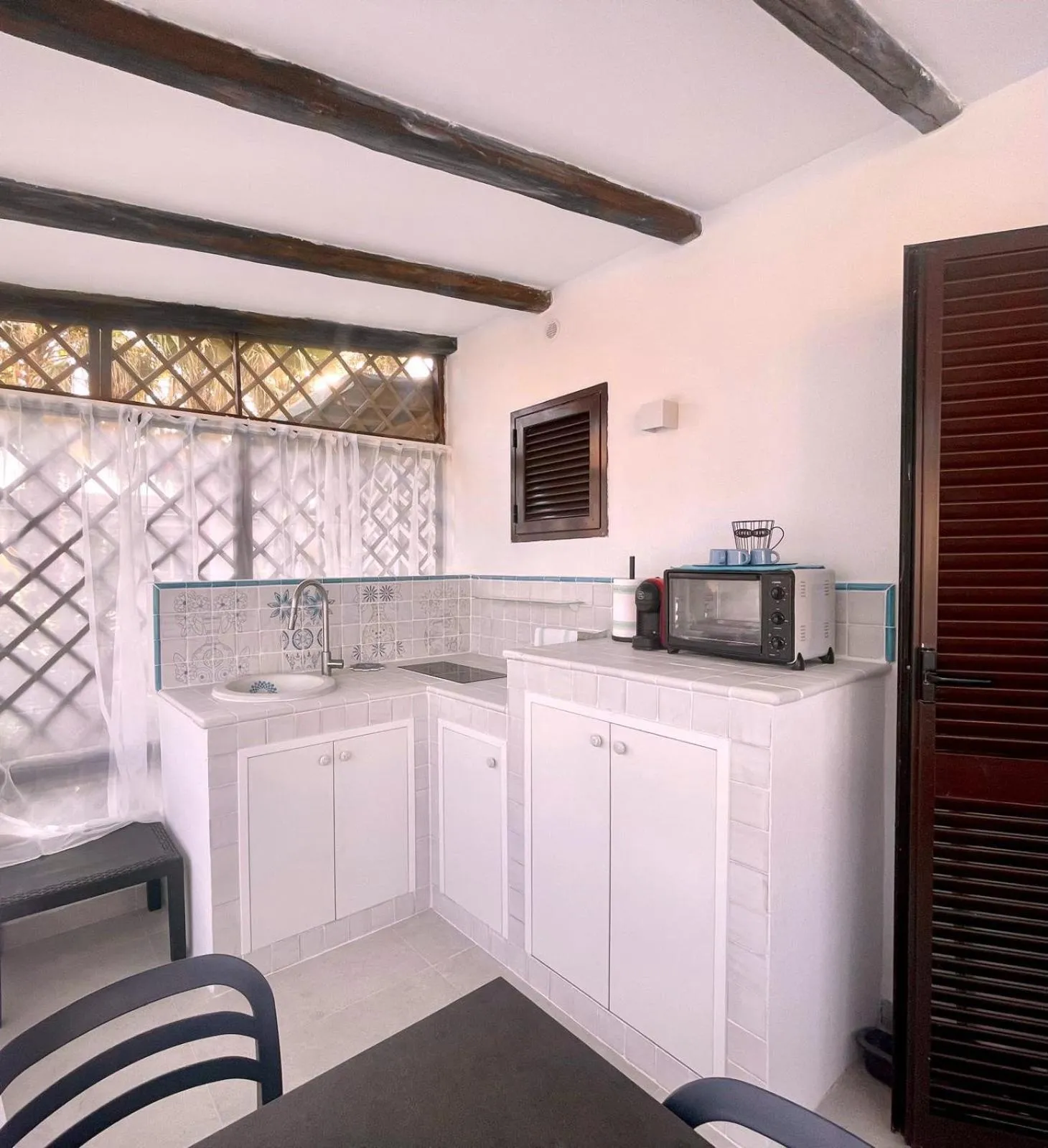 Kitchen or kitchenette in Kyria Luxury Apartment