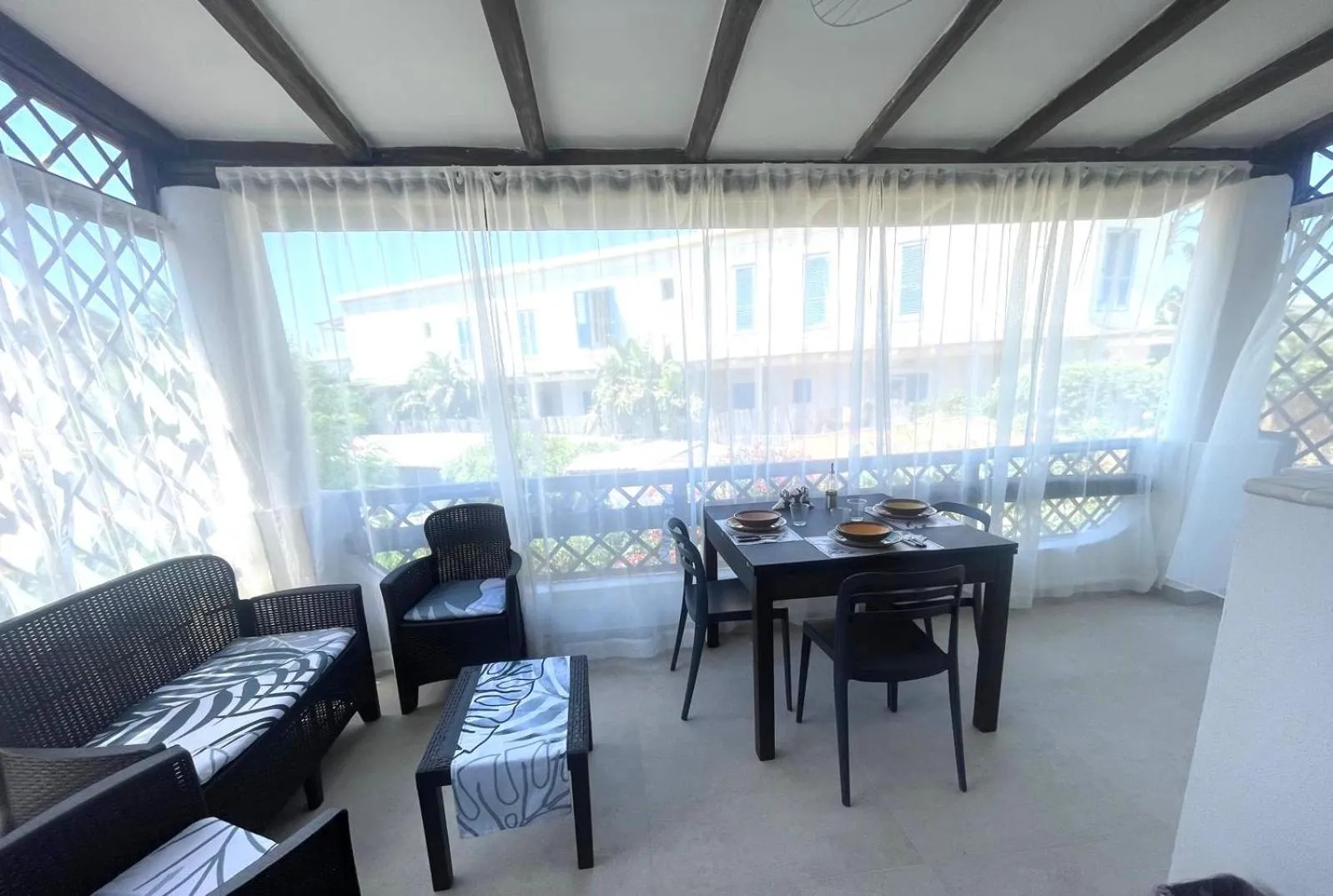 Dining area in Kyria Luxury Apartment