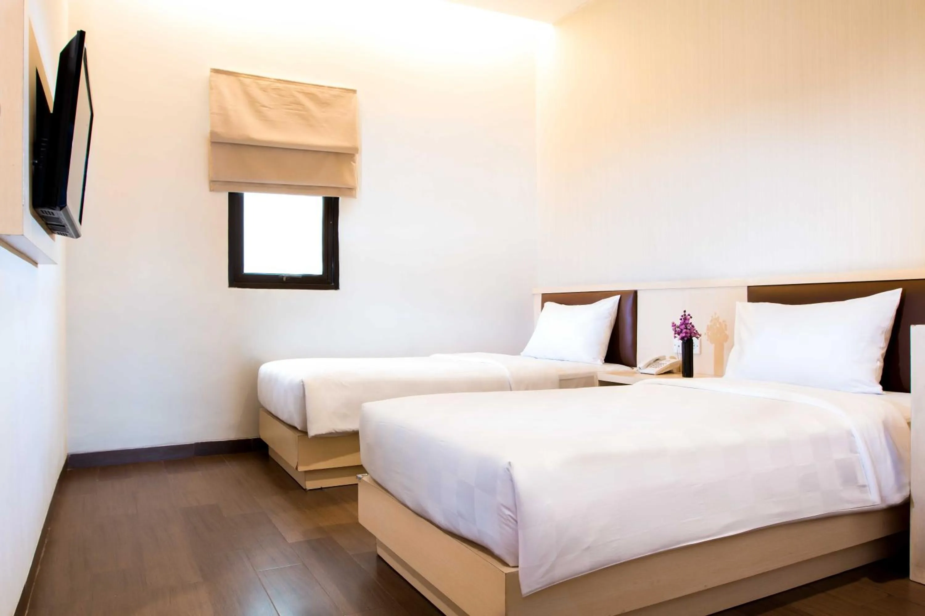 Deluxe Twin Room in Hotel 88 Mangga Besar 62 Lokasari By WH