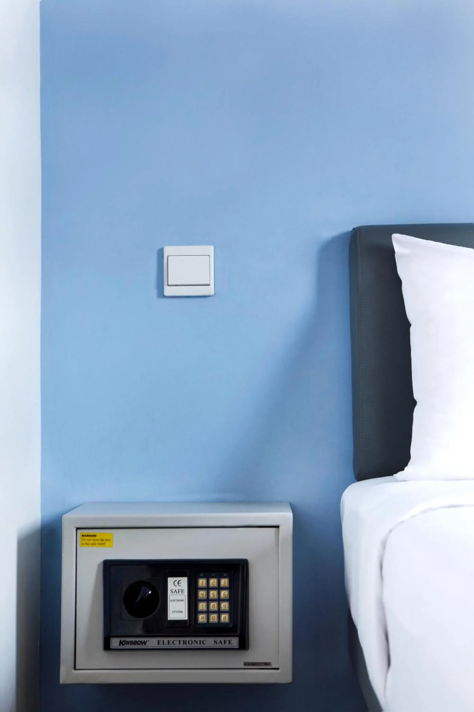 Smart Twin Room in Amaris Hotel Cilegon Smart Twin Room in Amaris Hotel Cilegon