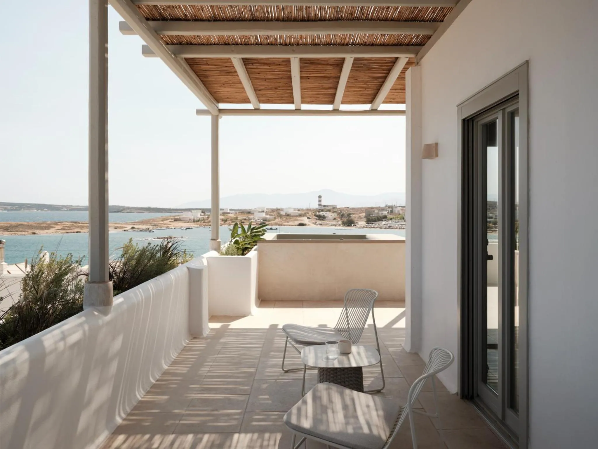 Akria Seaside Suites